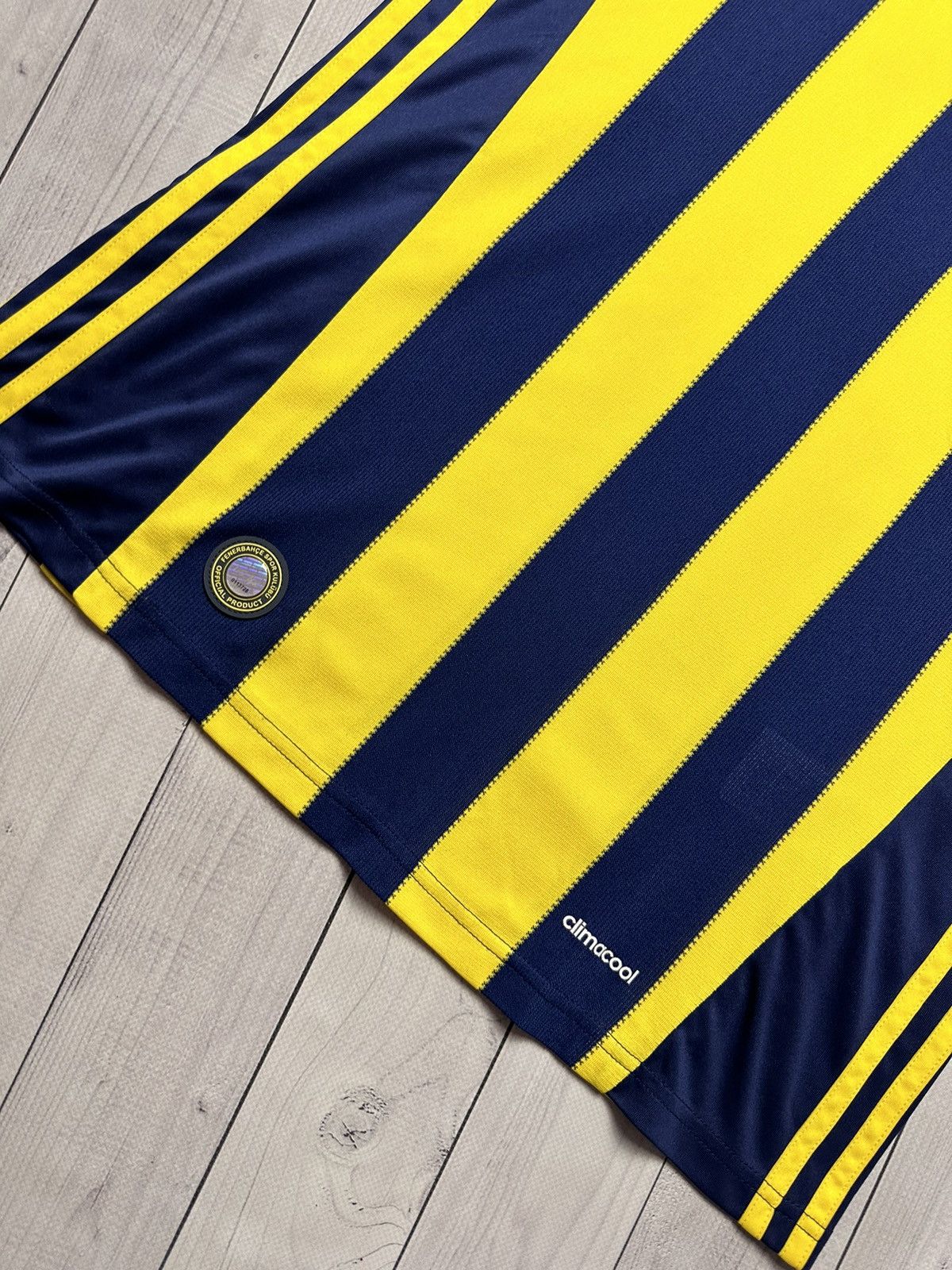 Adidas Vintage adidas Fenerbahce soccer jersey size M Striped Size US M / EU 48-50 / 2 - 5 Thumbnail