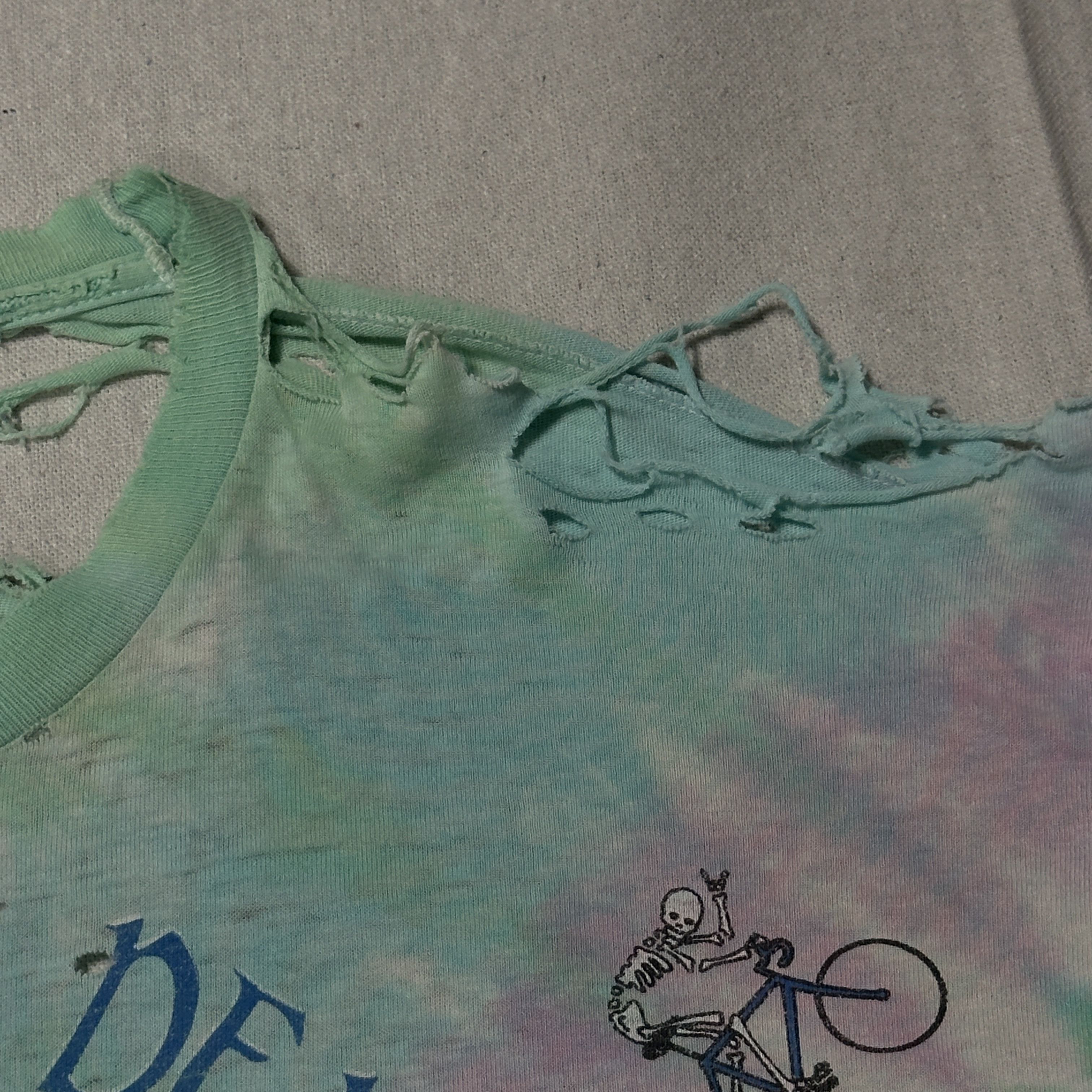 Fruit Of The Loom Vintage Grateful Dead Olympic Velodrome Tie-Dye T-Shirt Size XXL MAJOR DISTRESSED Size US XXL / EU 58 / 5 - 7 Thumbnail