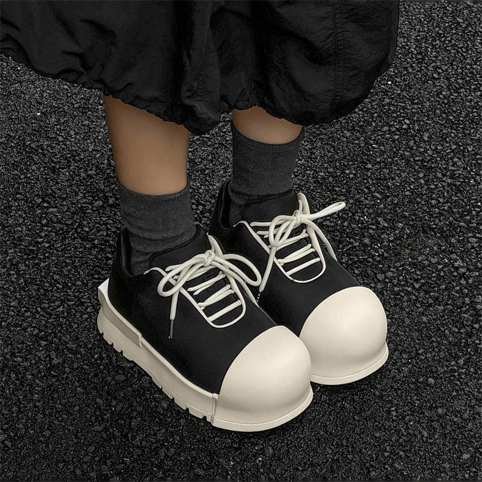 Japanese Brand Mickey Big-Head Round-Toe Platform Shoes Size US 9 / EU 42 - 2 Thumbnail