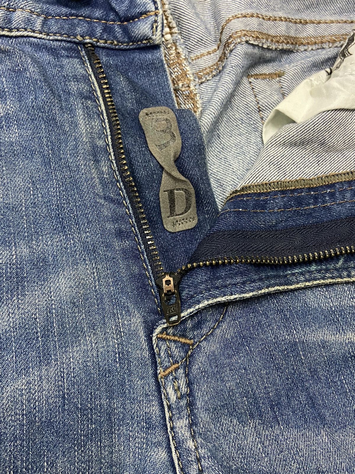 Diesel DIESEL DISTRESSED JEANS Size US 31 - 9 Thumbnail