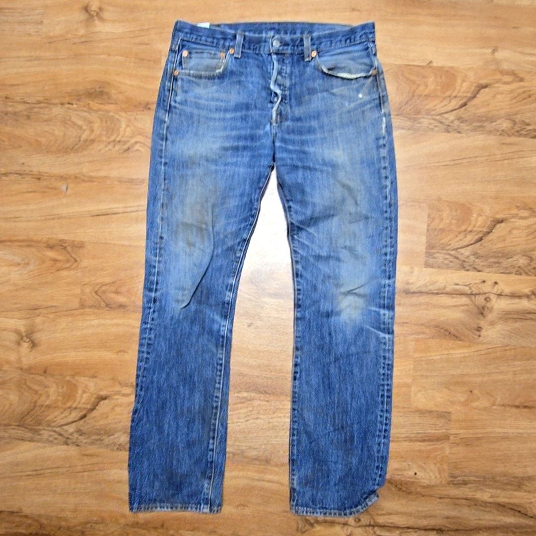 Levi's Levi's 501 Jeans Button Fly Faded Blue Denim 34x34 Size US 34 / EU 50 - 1 Thumbnail
