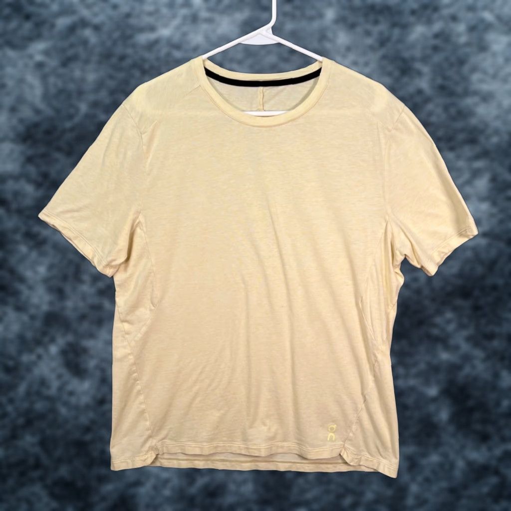 Vintage ON Running Mens Yellow T-Shirt Size Large Lightweight & Breathable Athletic Shirt Short Sleeve Crew Neck Activewear Cotton Polyester Logo Size US XL / EU 56 / 4 - 1 Thumbnail