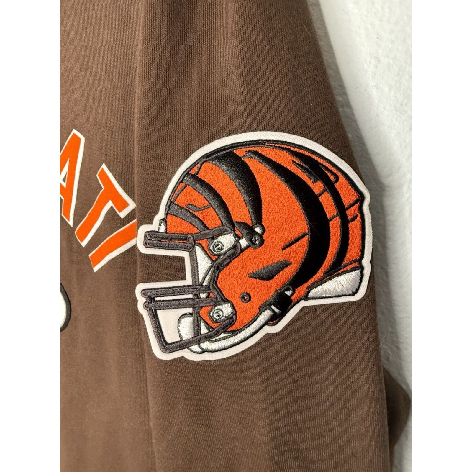 Pro Standard Pro Standard NFL Sweatshirt Cincinnati Bengals Brown Mens Medium Pullover Crew Neck Logo Sweatshirt Size US M / EU 48-50 / 2 - 3 Thumbnail