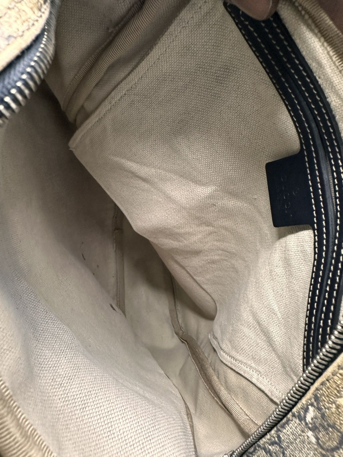 Gucci Gucci Monogram Supreme Crossbody Beige Canvas Bag. Size ONE SIZE - 9 Thumbnail