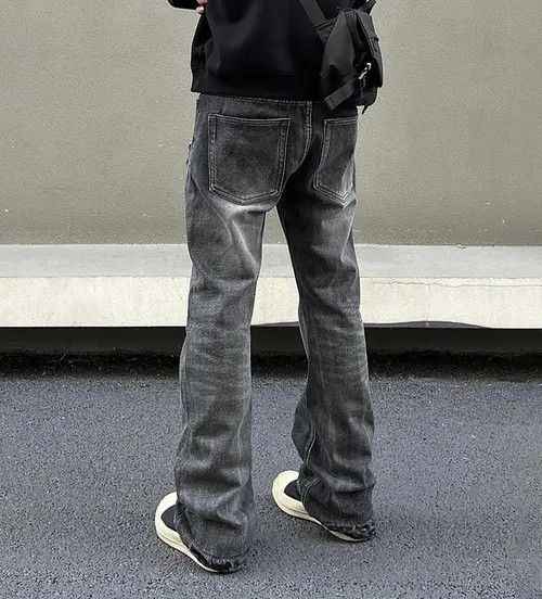 Jean Black Ripped Straight Leg jeans Size US 32 / EU 48 - 4 Thumbnail