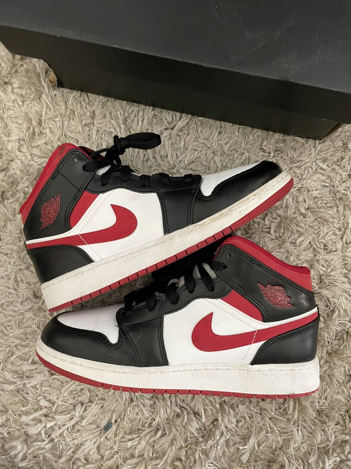 Jordan Brand Jordan 1 Mid Black Gym Red Size US 6.5 / EU 39-40 - 2 Thumbnail