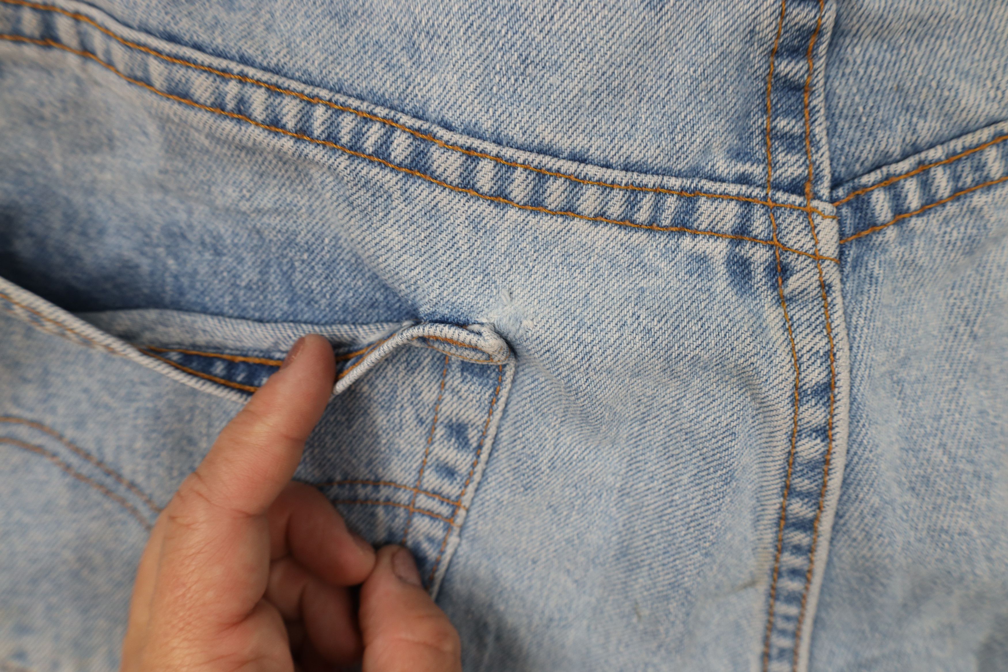 Levi's Vintage Y2K 2000 Levis 550 Relaxed Fit Denim Jean Shorts USA Size US 36 / EU 52 - 9 Thumbnail