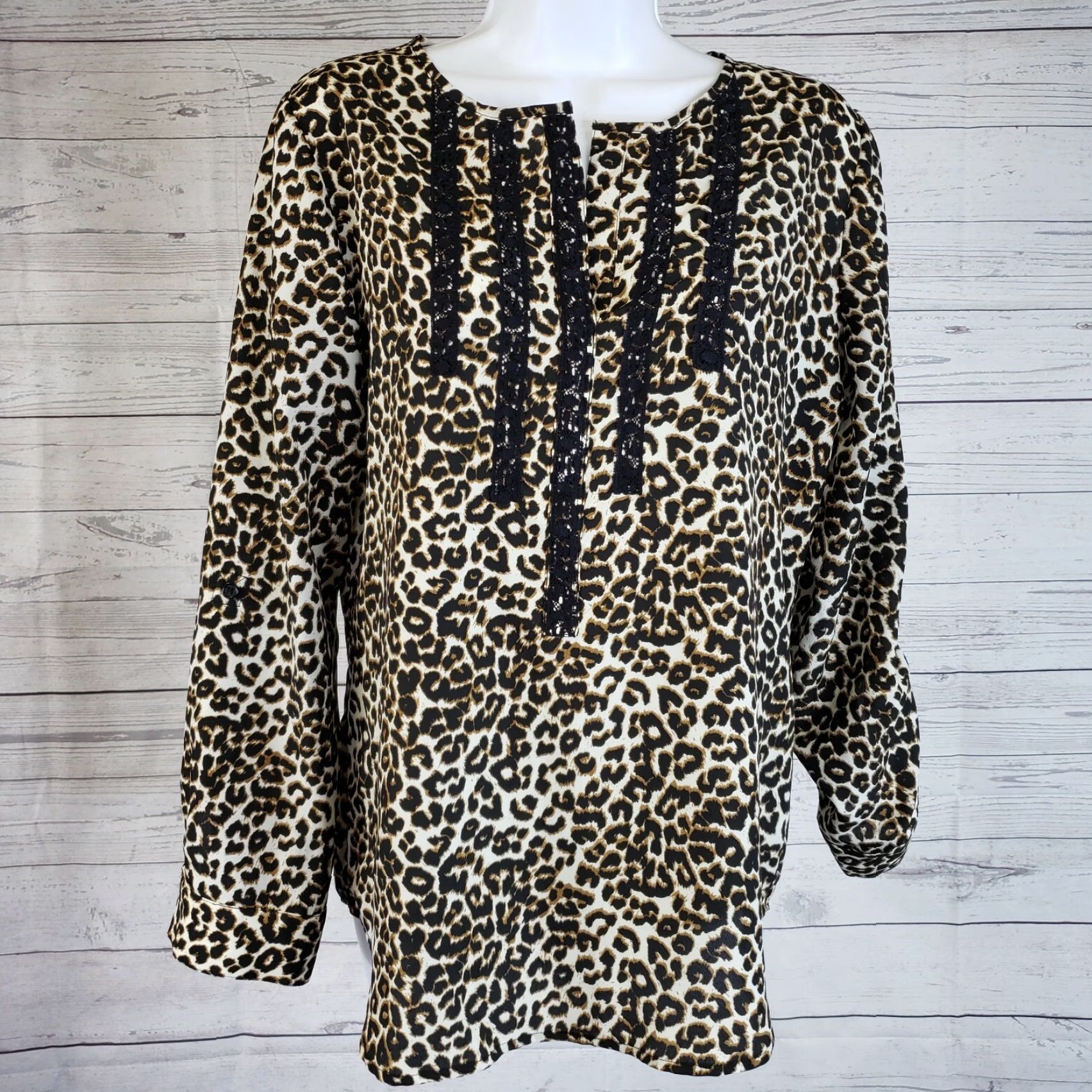 Vintage Chicos women's animal print blouse S long sleeve brown black 100% polyester Blouse Womens Simulated Tagged Sleeves Size S / US 4 / IT 40 - 2 Thumbnail