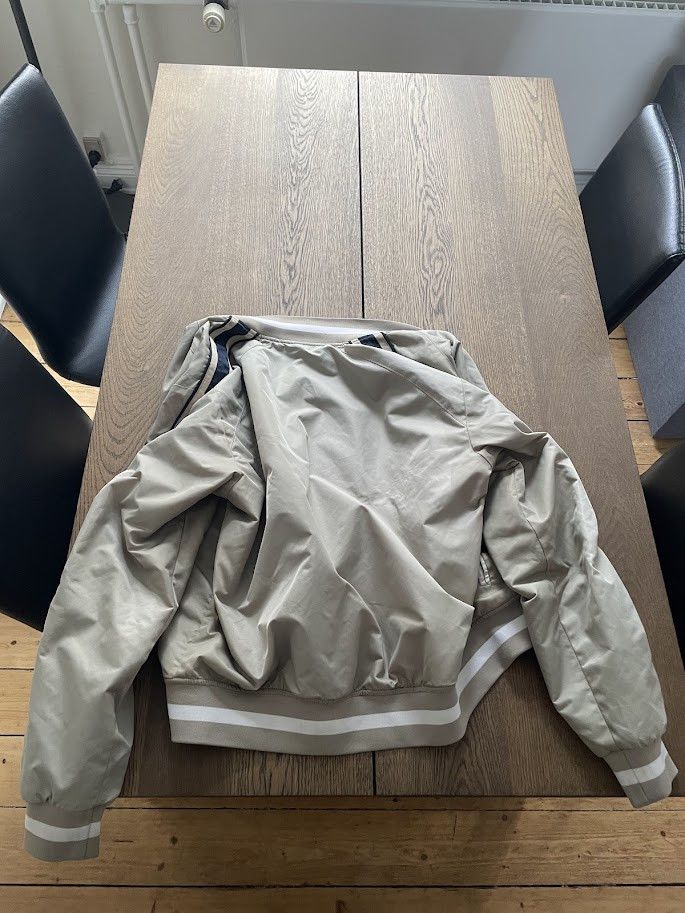 Tommy Hilfiger Tommy Jeans Reversible Bomber/Varsity Jacket Size US M / EU 48-50 / 2 - 4 Thumbnail