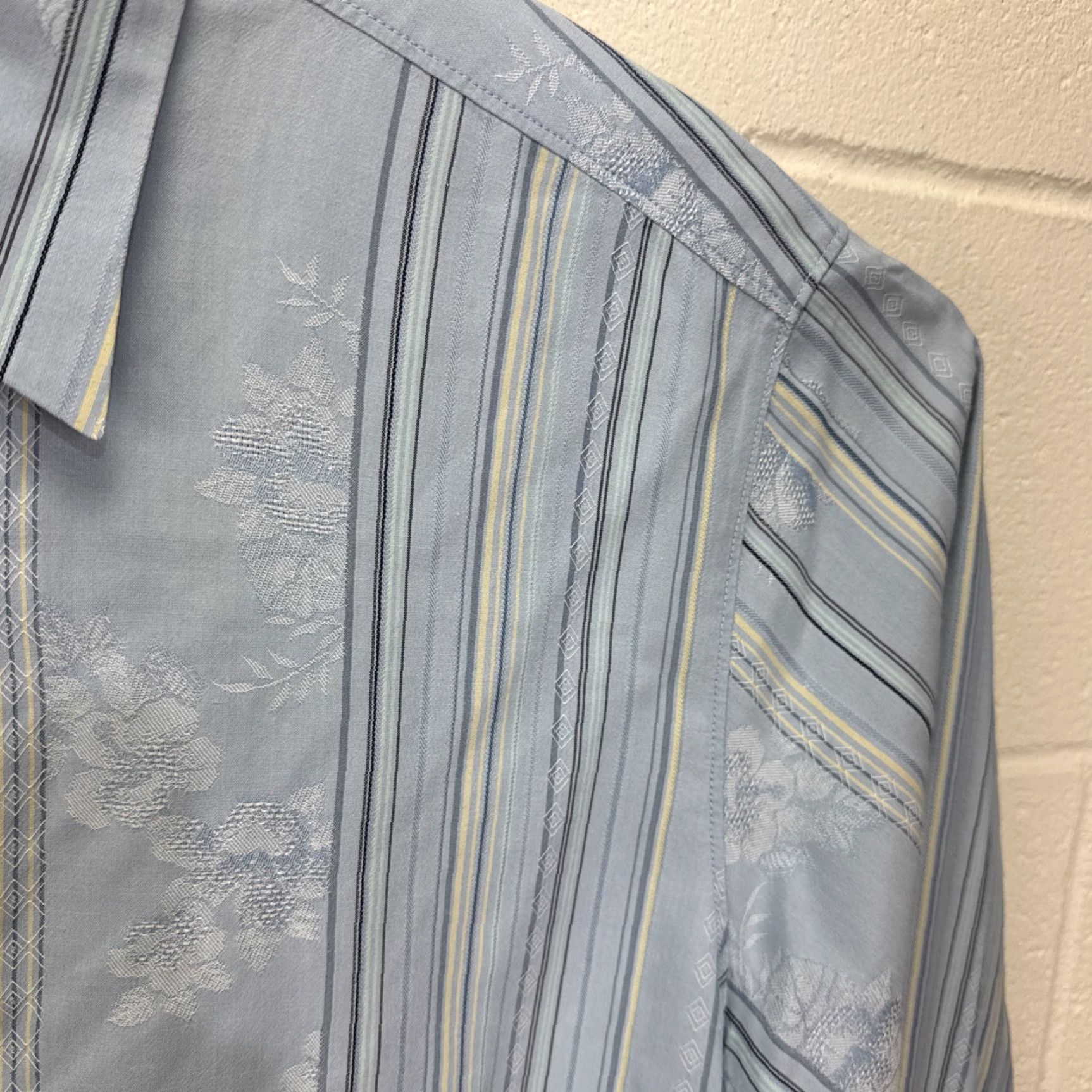 Tommy Bahama VINTAGE Tommy Bahama Shirt Men's Large Blue Floral Striped Silk Cotton Button-Up Hawaiian Casual Formal Size US L / EU 52-54 / 3 - 7 Thumbnail