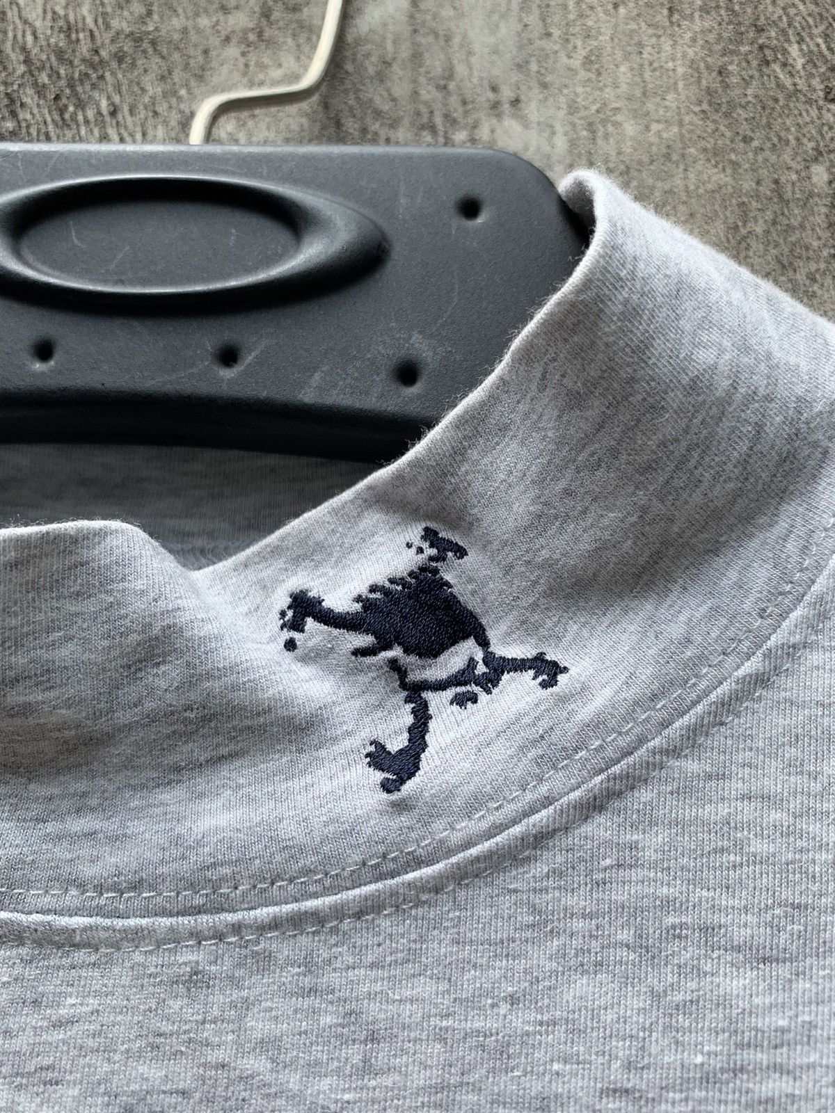 Oakley 2000s Oakley Longsleeve Turtleneck Size US L / EU 52-54 / 3 - 3 Thumbnail