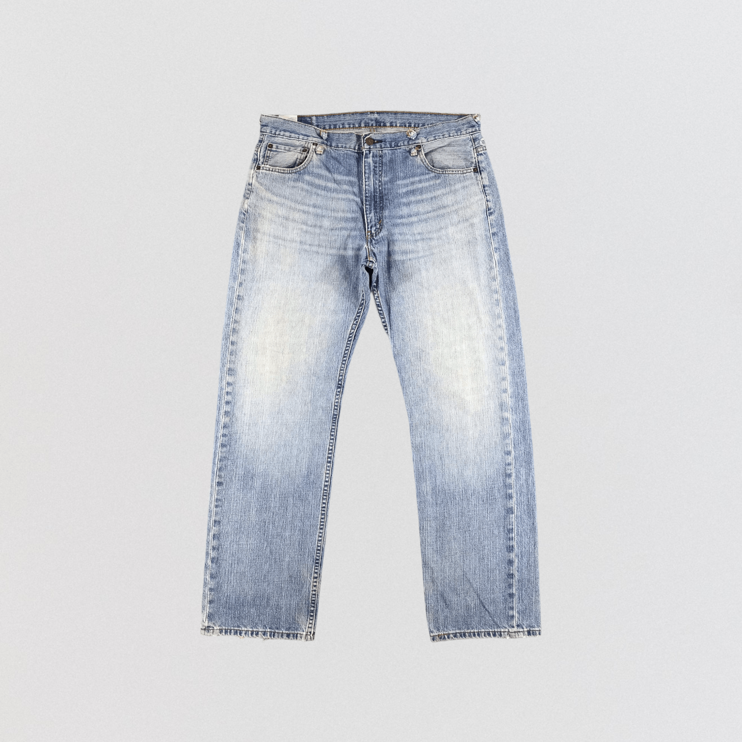 image of Light Wash Levis 569 Jeans-Jm1856 in Blue, Men's (Size 37)