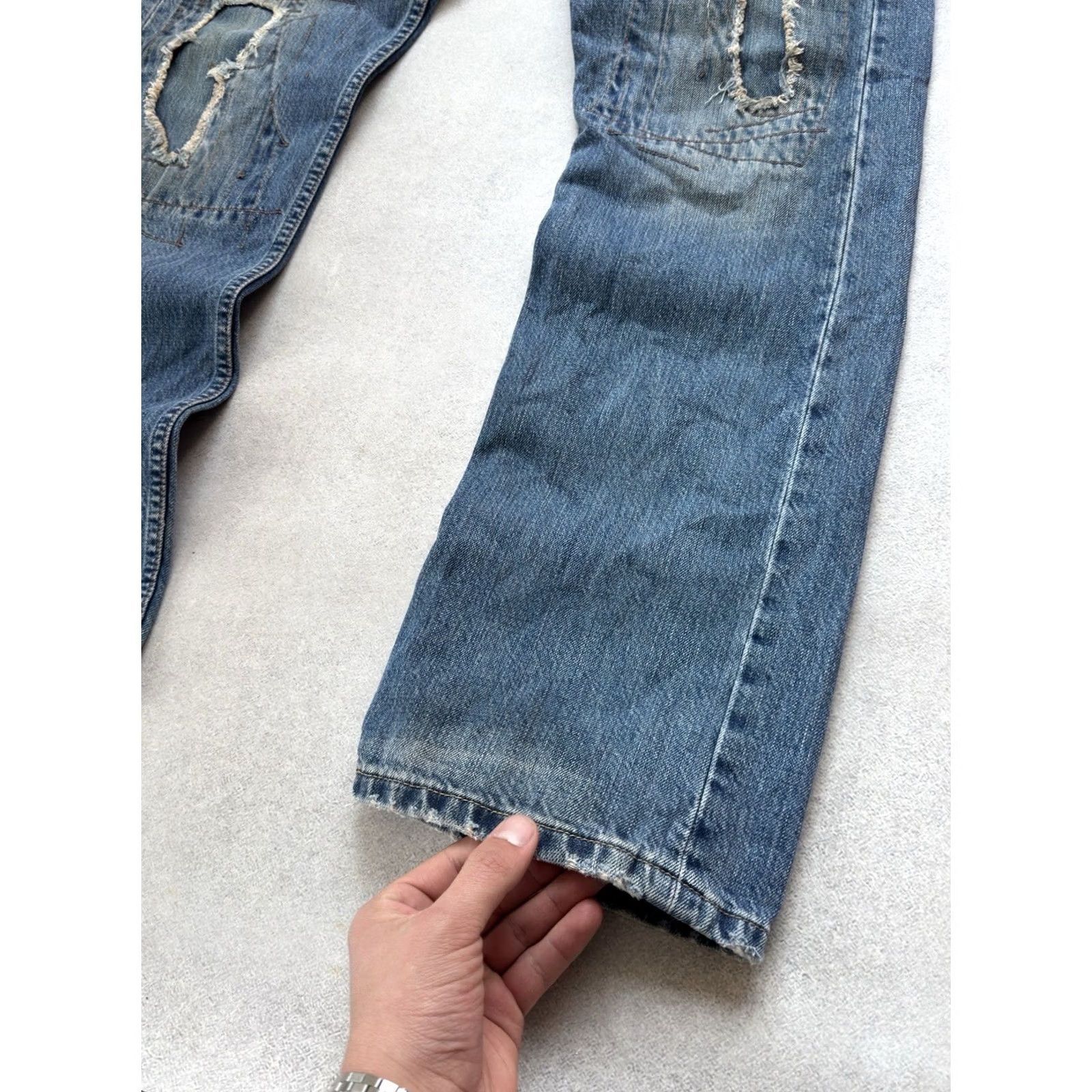 Levi's VINTAGE Levi's 501 Jeans Distressed Straight Men S 30 Blue Cotton 90s Streetwear Logo USA London Hip Hop City Luxury Casual Jeans Men Size US 29 - 5 Thumbnail