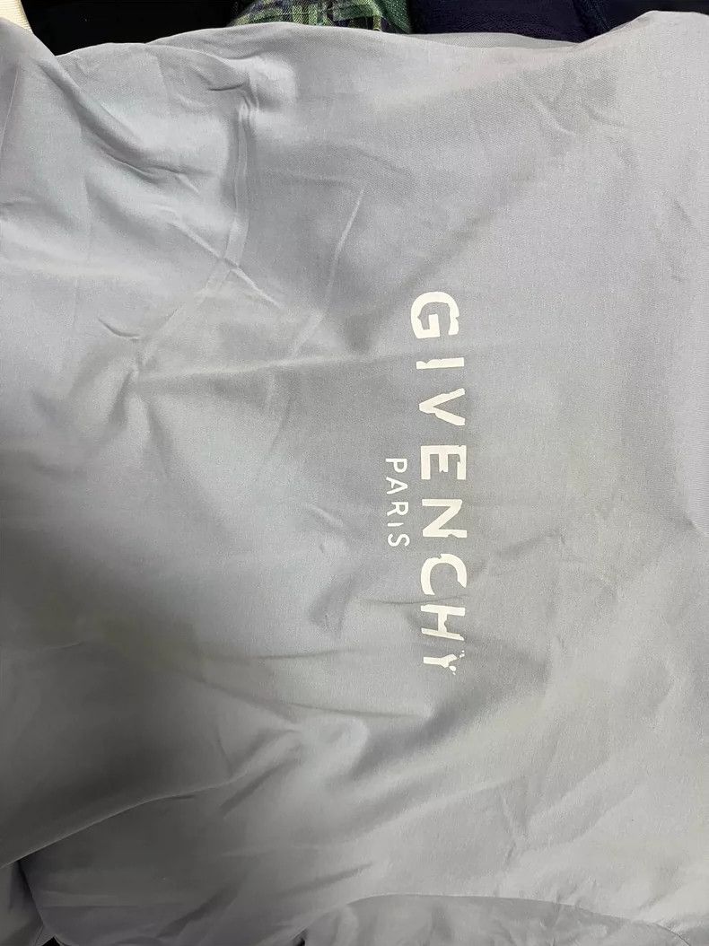 Givenchy Givenchy Gvc Short Sleeve Logo Letter Destroyed Short Slee Size US XXS / EU 40 - 3 Thumbnail