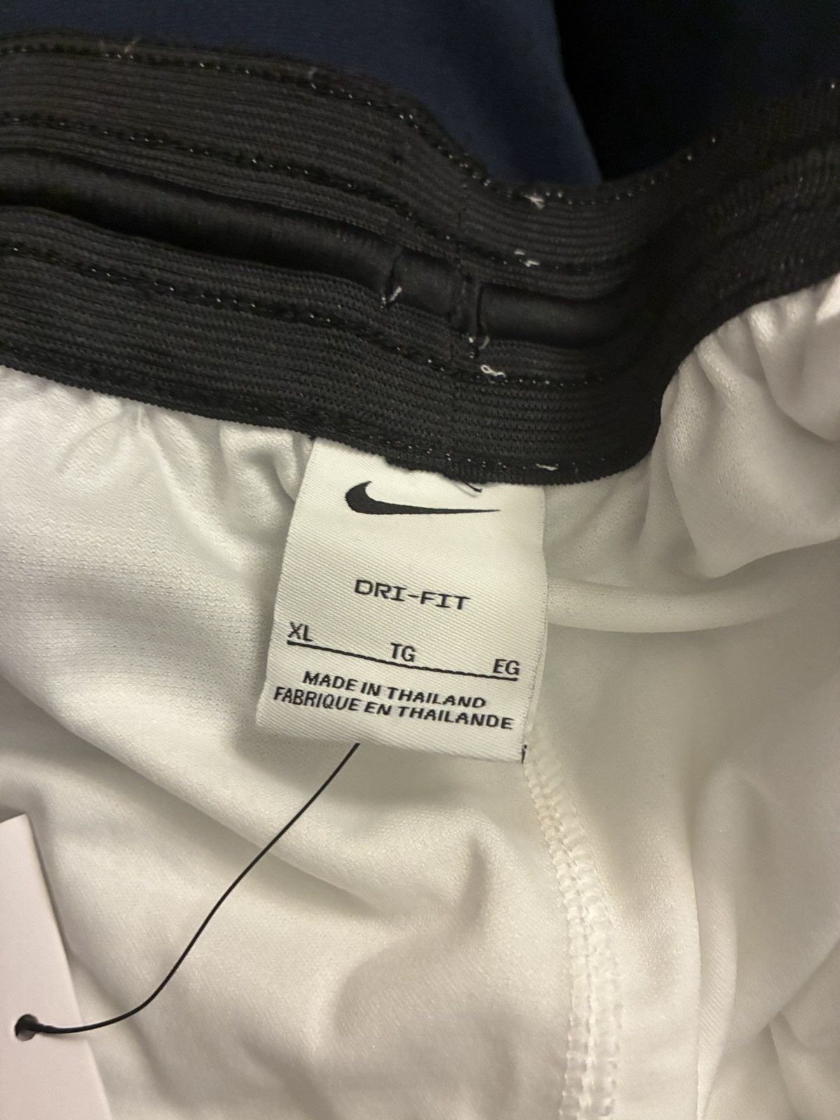Nike Nike White Basketball Shorts Size XL #basketball #athletic Size US 36 / EU 52 - 3 Thumbnail