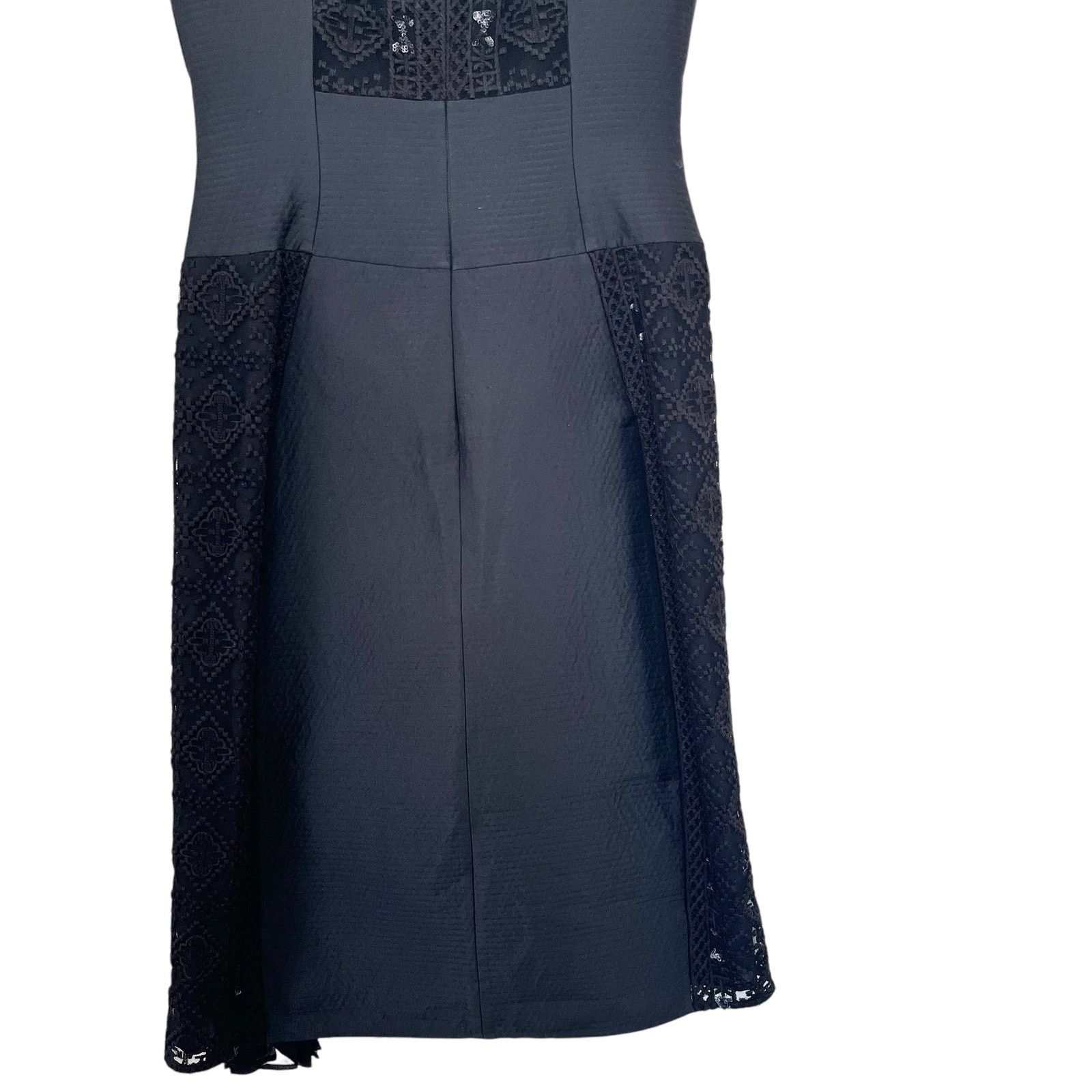 Bcbgmaxazria BCBGMaxAzria Black Crochet Panel Pleated Sheath Midi Dress Size XS / US 0-2 / IT 36-38 - 9 Thumbnail