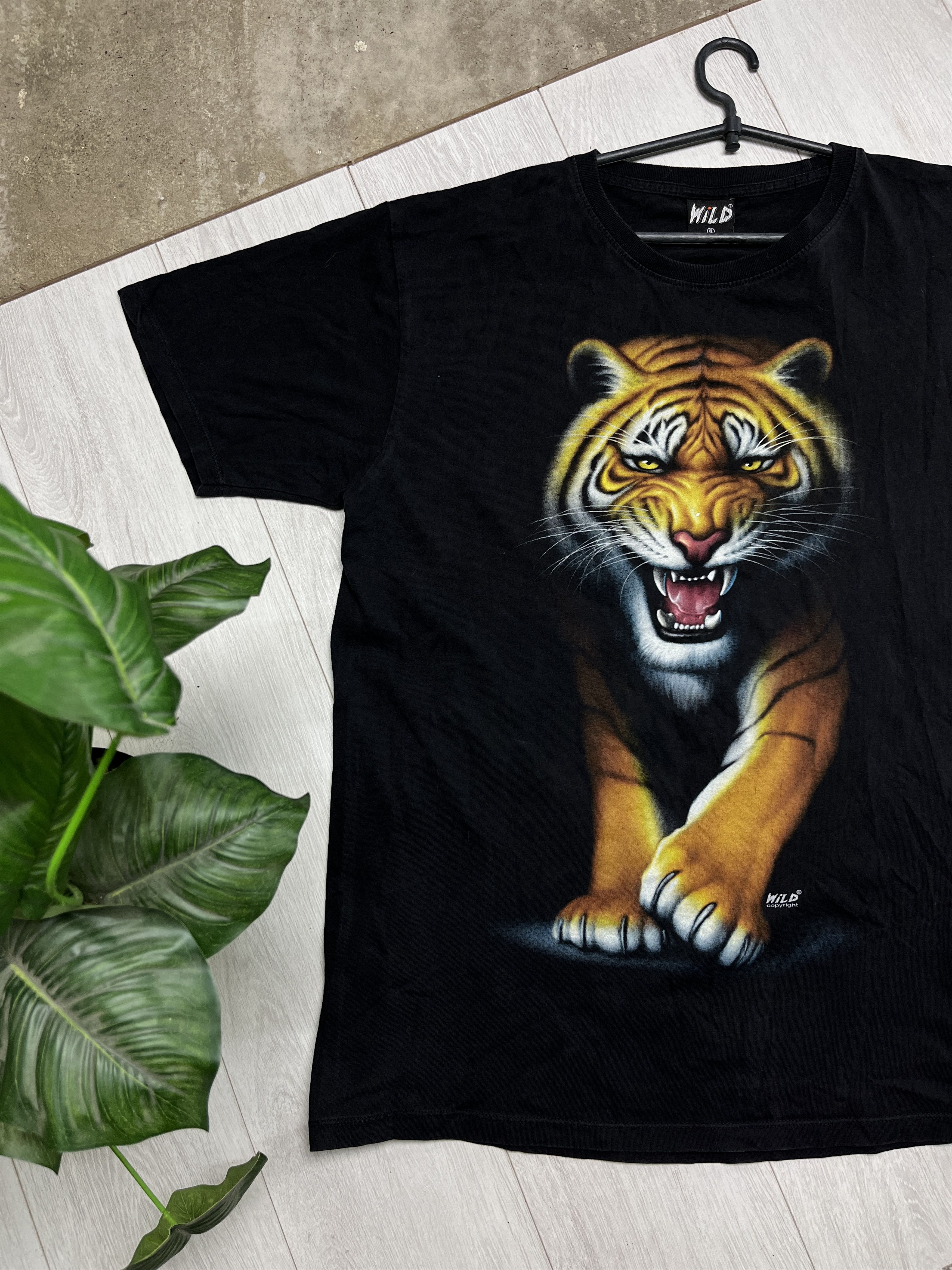 Other 2000s VINTAGE WILD TIGER GRAPHIC GLOW IN THE DARK TEE - 828 Size US XL / EU 56 / 4 - 3 Thumbnail