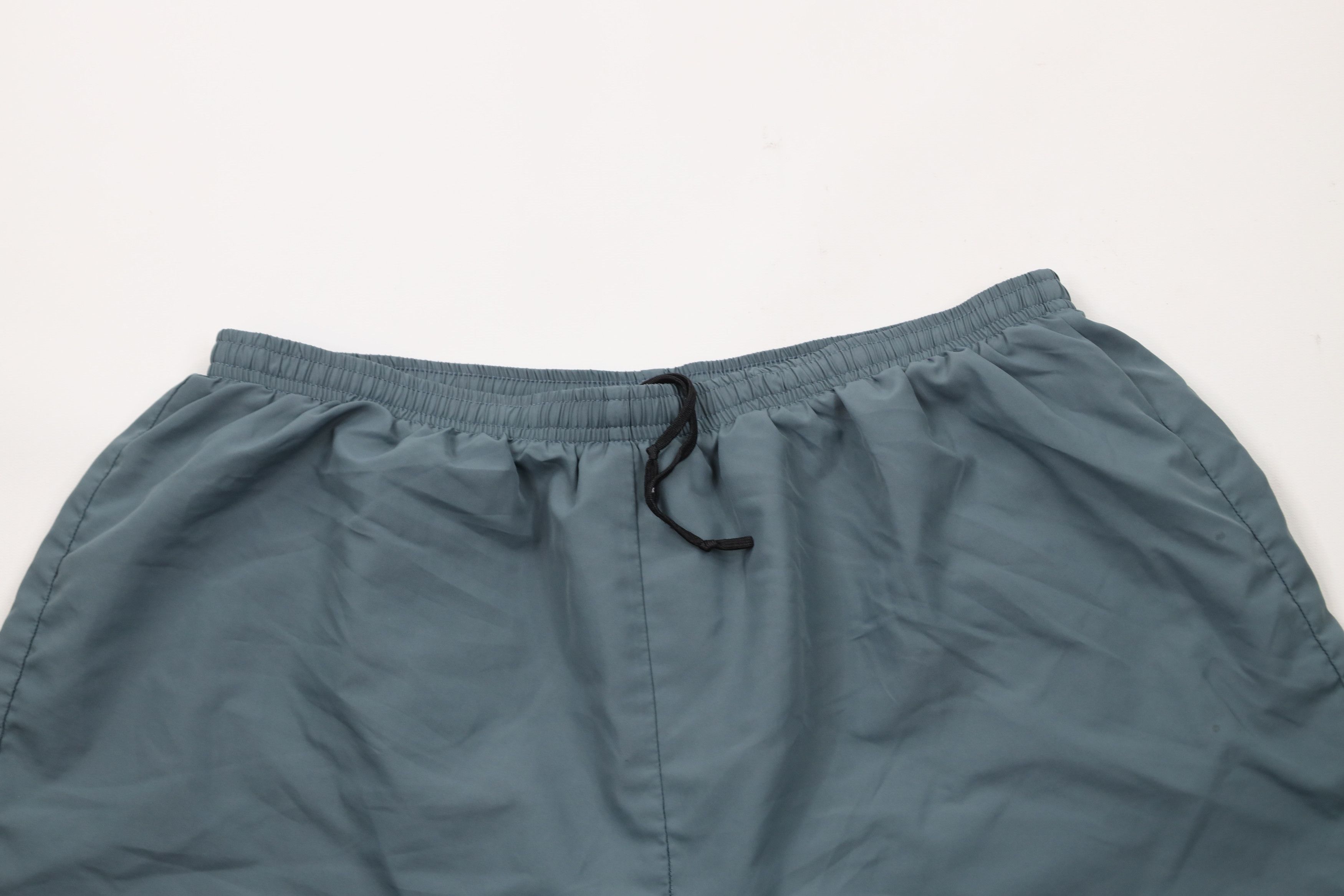 Vintage Vintage 90s Streetwear Running Jogging Short Shorts Gray Size US 36 / EU 52 - 2 Thumbnail