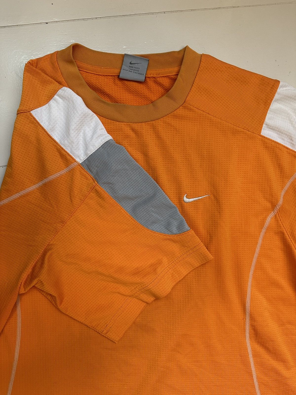 Nike × Vintage Vintage 90s y2k Nike Rare Orange Running Tee Size US M / EU 48-50 / 2 - 1 Thumbnail