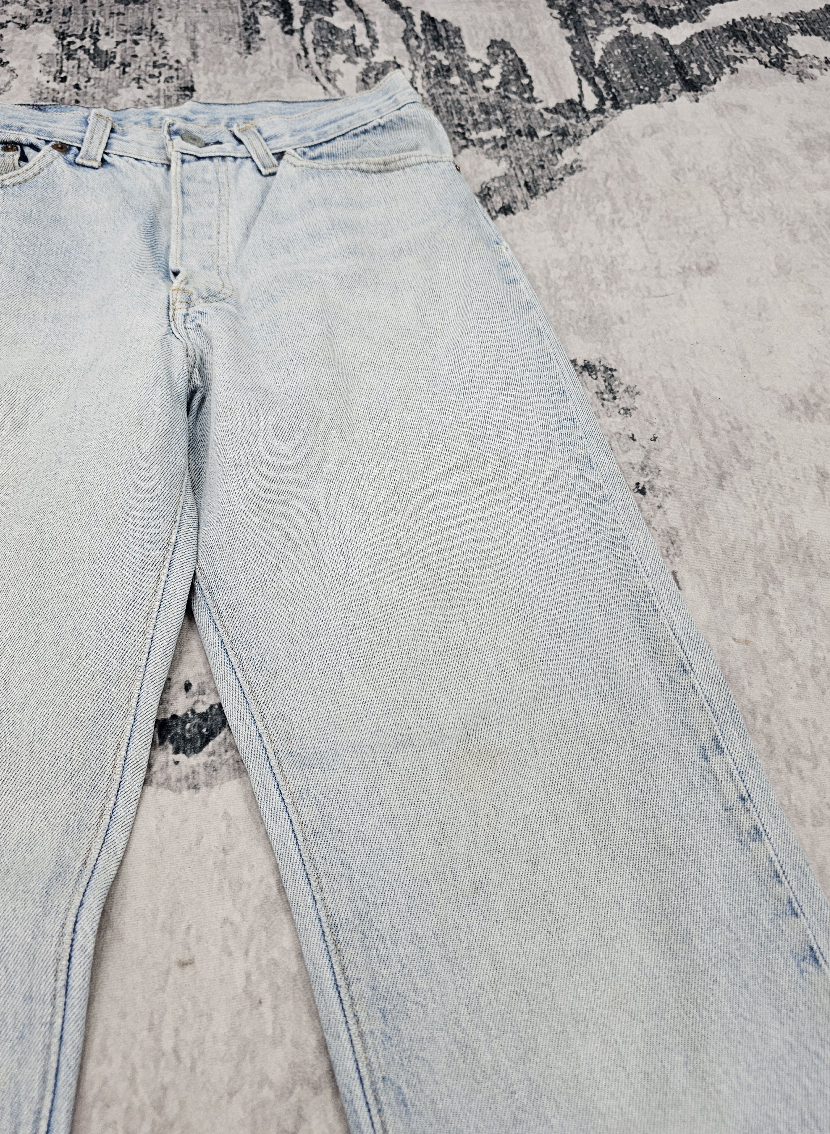 Levi's Vintage Clothing Vtg 90's LEVIS 501 Light Blue Jeans Made In USA L0539 Size US 28 / EU 44 - 5 Thumbnail