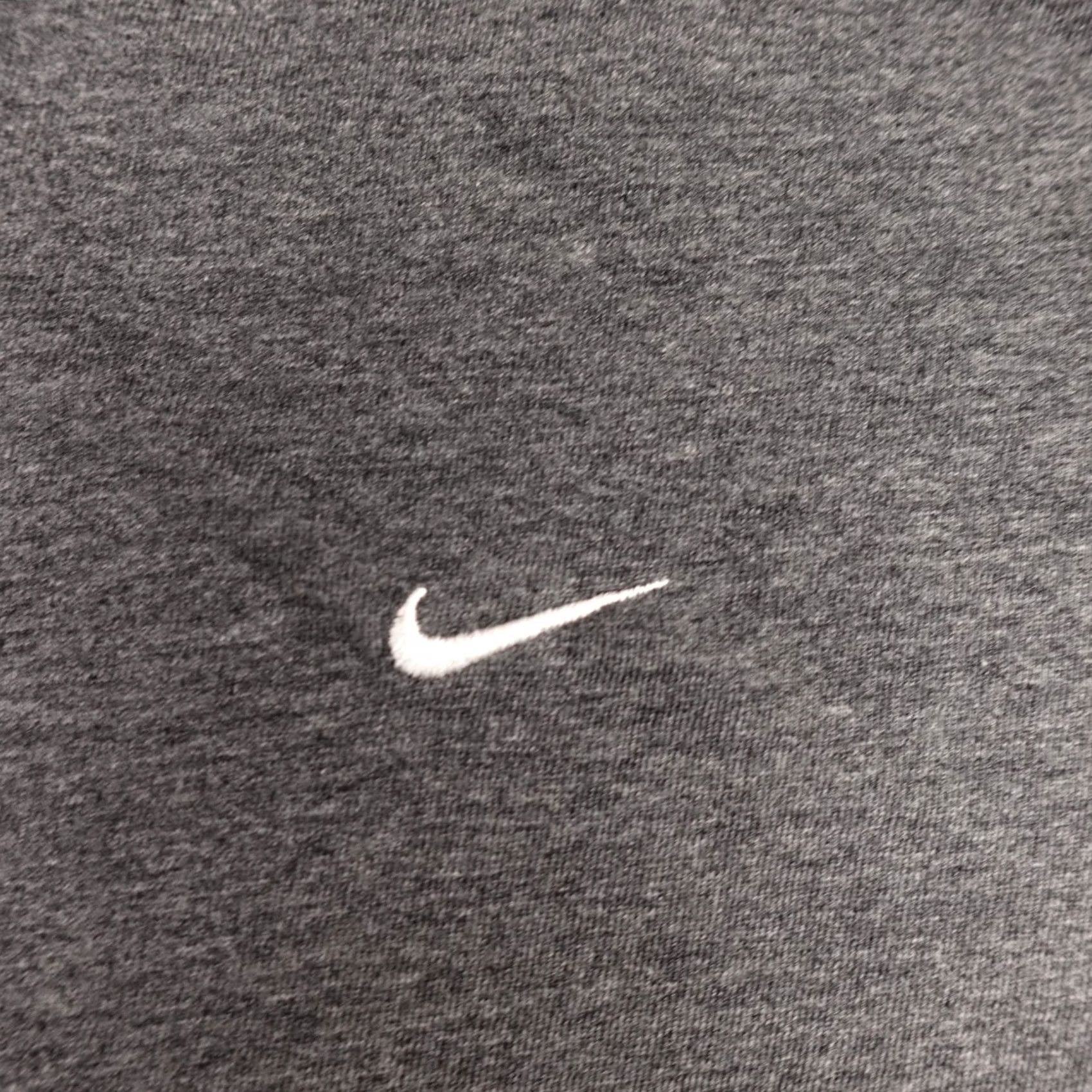 Nike VINTAGE Nike Shirt Mens L Gray Short Sleeve Performance Short Sleeve Y2K Size US L / EU 52-54 / 3 - 4 Thumbnail
