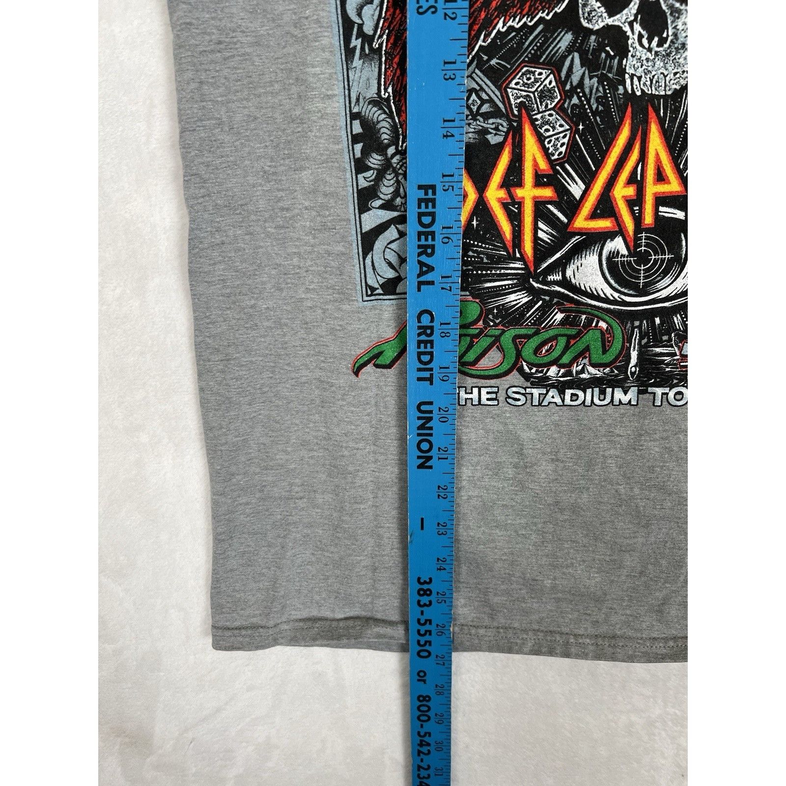 Fruit Of The Loom Motley Crue 2022 Tour T-Shirt Size M Def Leppard Poison Size US M / EU 48-50 / 2 - 6 Thumbnail