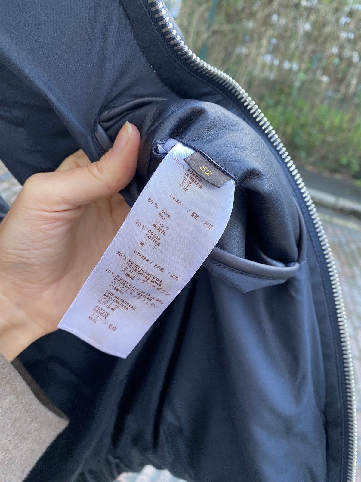 Louis Vuitton Navy Leather Vest Size US L / EU 52-54 / 3 - 13 Thumbnail