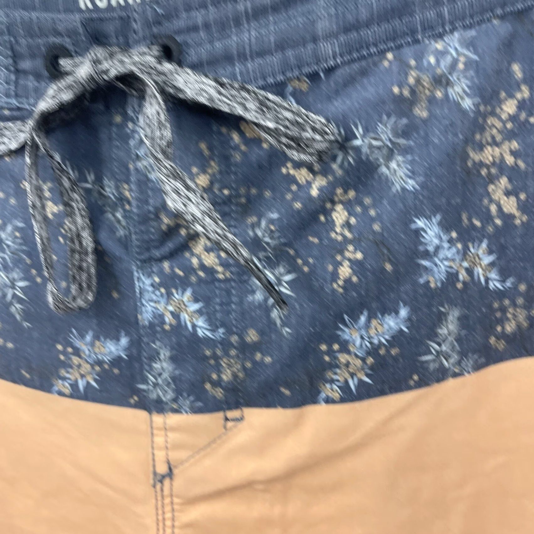 Roark Roark Board Shorts Mens 34 Hybrid Pockets All Day Gray Orange Preppy Shirt Size US 34 / EU 50 - 7 Thumbnail