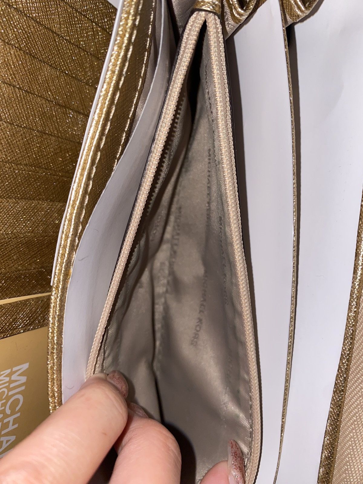 Michael Kors Michael Kors Gold Wristlet Wallet Size ONE SIZE - 6 Thumbnail