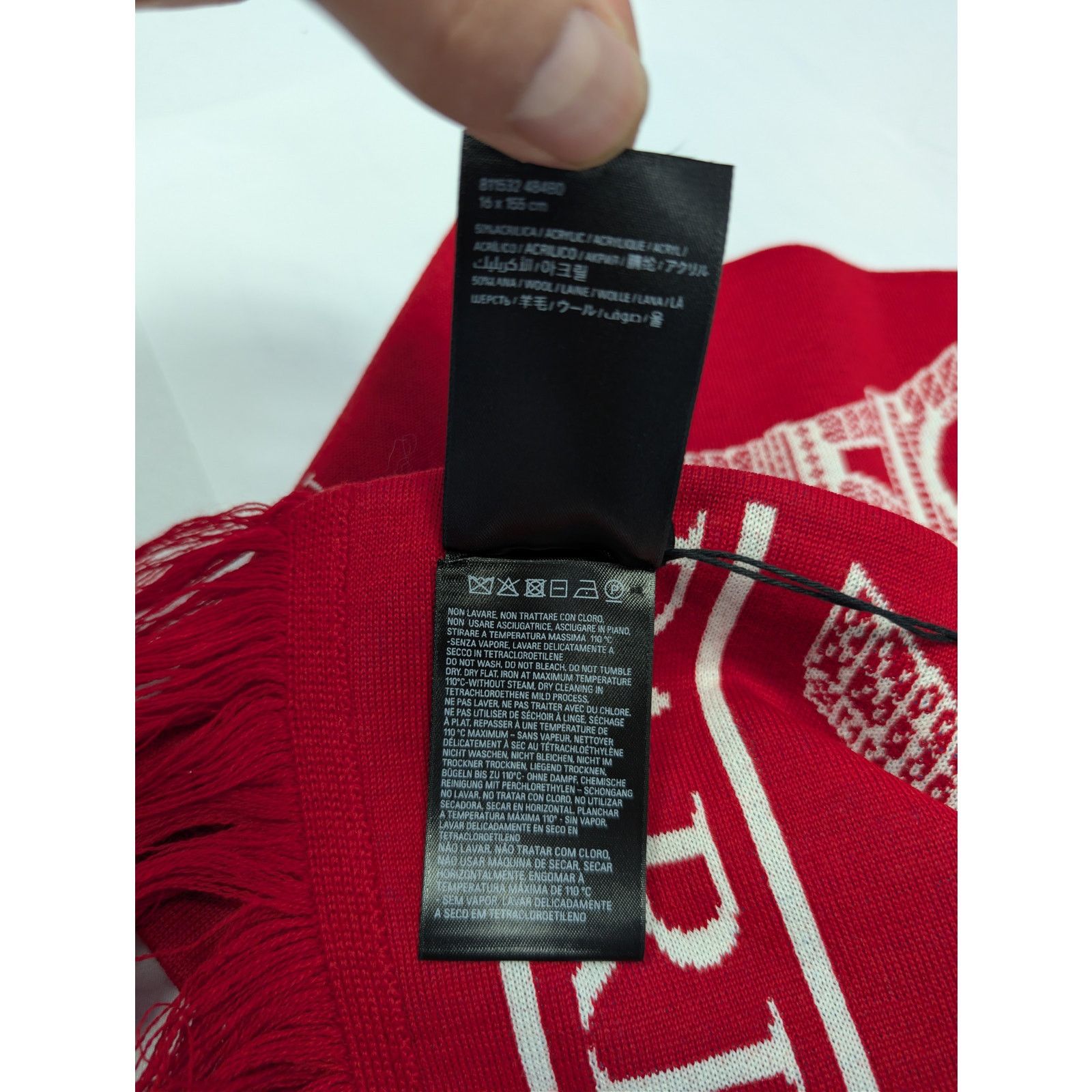 Balenciaga o1rshd1 Size: OS / Q:2 / Football Scarf in Red/White Size ONE SIZE - 15 Thumbnail