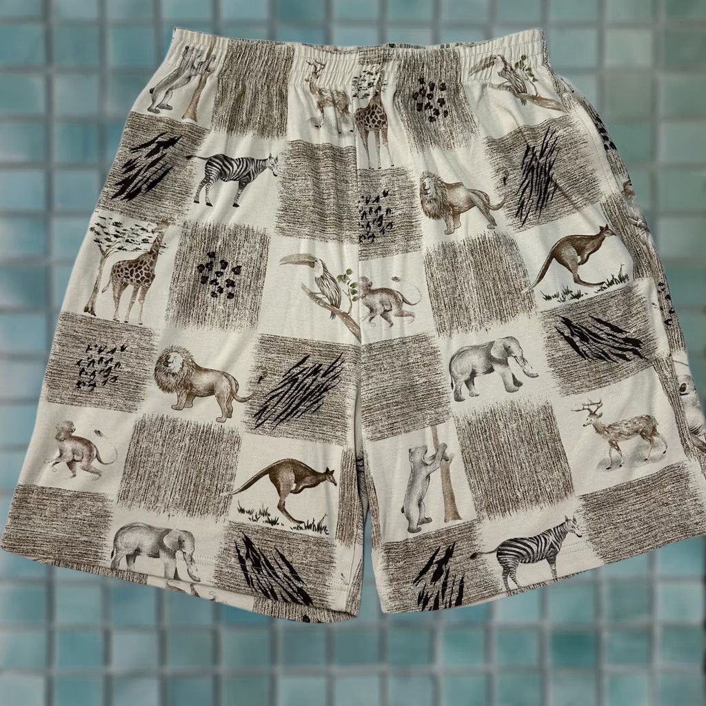 C.S.T. Sport Shorts Men's 1XL Beige Animal Print Safari Casual Bermuda Beach Print Pockets Regular, Men's (Size 36)