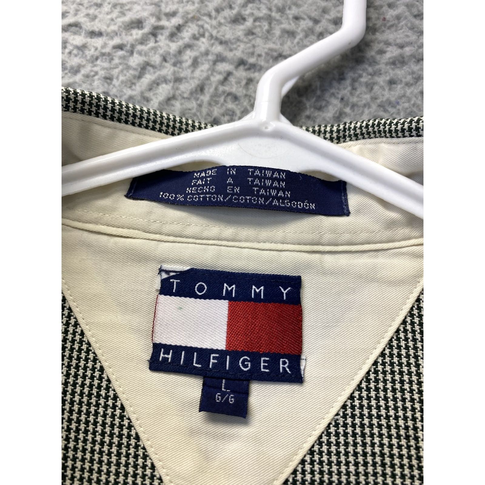 Tommy Hilfiger Vintage Tommy Hilfiger button Shirt Logo Long Sleeve Large 108-18 Size US L / EU 52-54 / 3 - 5 Thumbnail