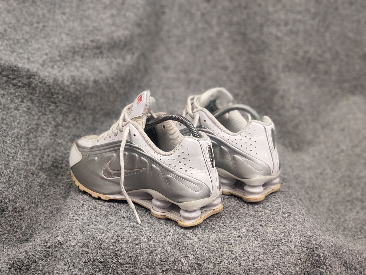Nike Nike Shox R4 White Metallic Vintage Y2K Style Sneakers shoes Size US 5.5 / IT 35.5 - 11 Thumbnail