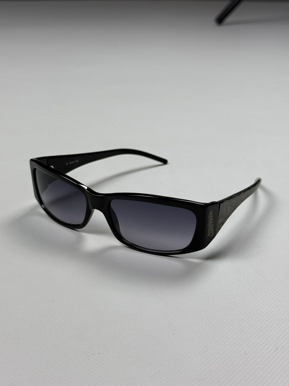 Jean Paul Gaultier Jean Paul Gaultier Unisex Hawaiian Print Sunglasses Size ONE SIZE - 15 Thumbnail