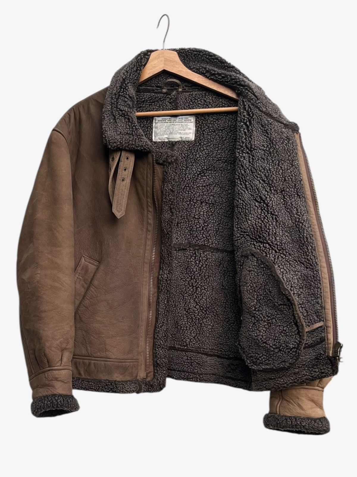 Genuine Leather Vintage Aitoz Corp B3 Cowhide Shearling Bomber Jacket Size US L / EU 52-54 / 3 - 4 Thumbnail