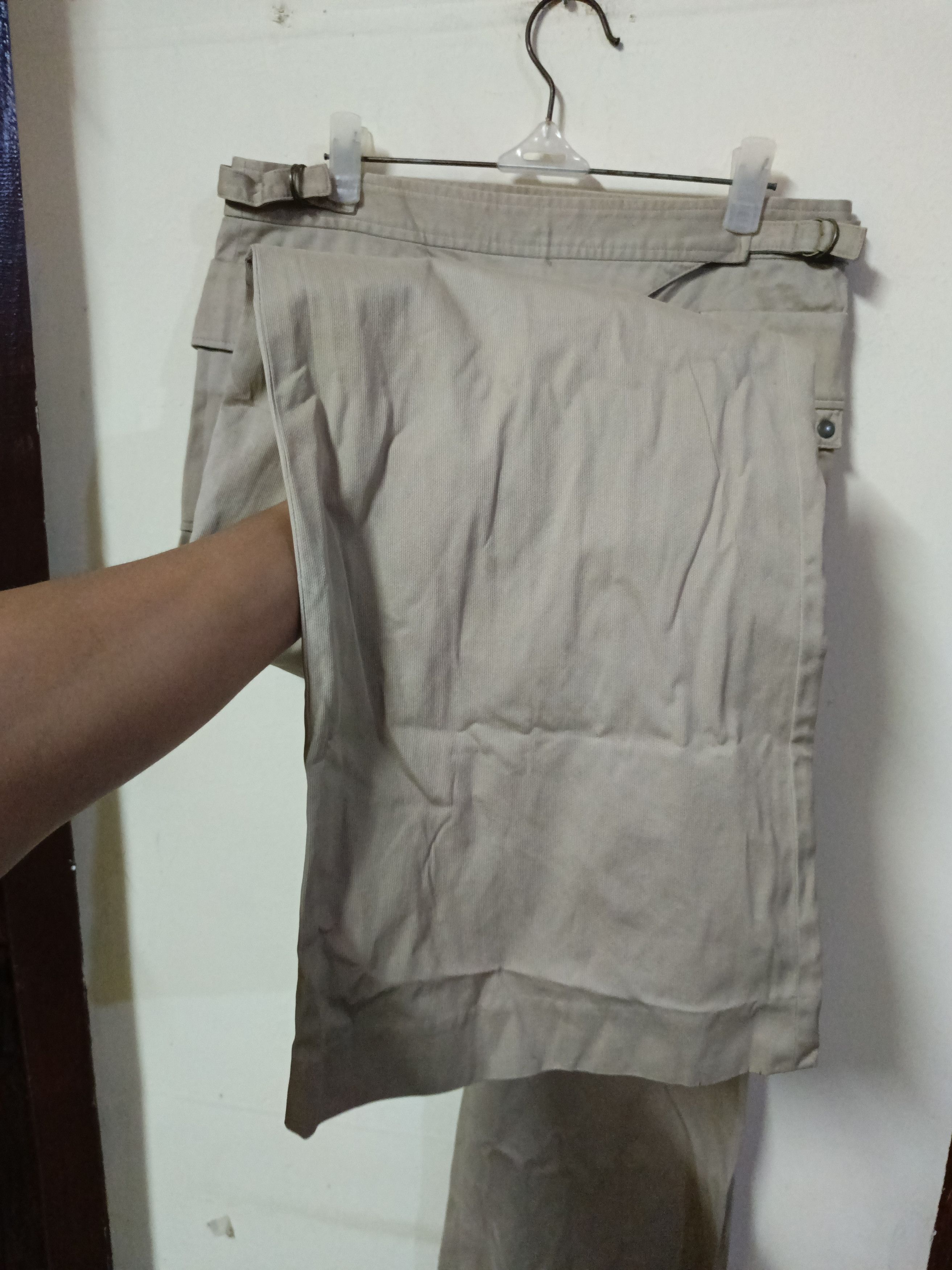 Human Woman wide leg cargo style pants