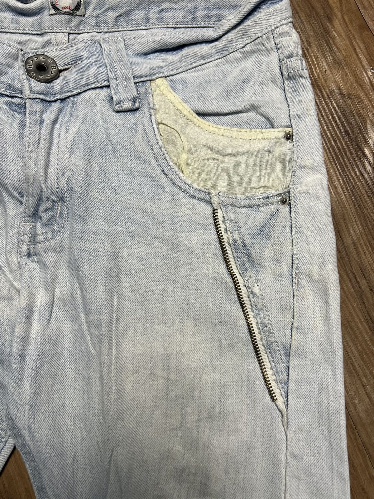 If Six Was Nine RARE Light Wash Jeans: Slanted Zip & Flap Pocket (43) Size 32" / US 10 / IT 46 - 6 Thumbnail