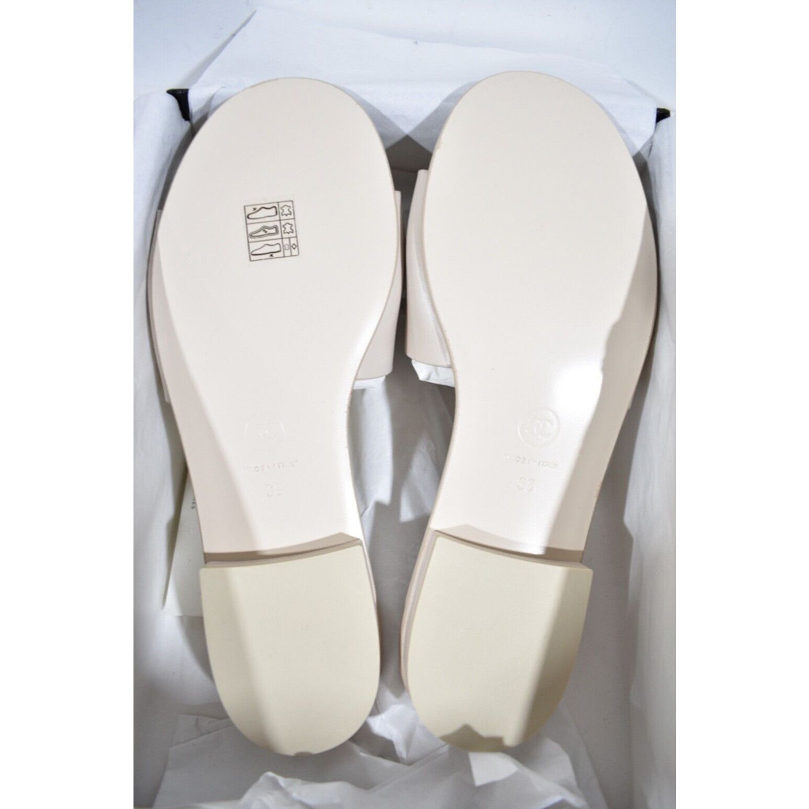 Chanel Chanel 23P Ivory White Leather CC Logo Letter Mules Slide Size US 8 / IT 38 - 12 Thumbnail