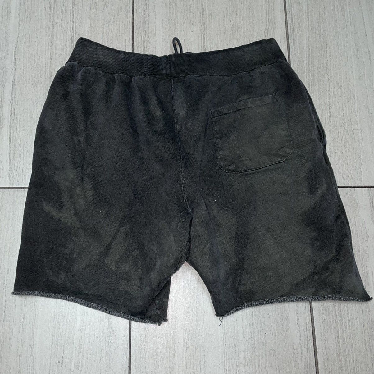 Champion Over dyed black champion reverse weave shorts Size US 35 - 2 Thumbnail