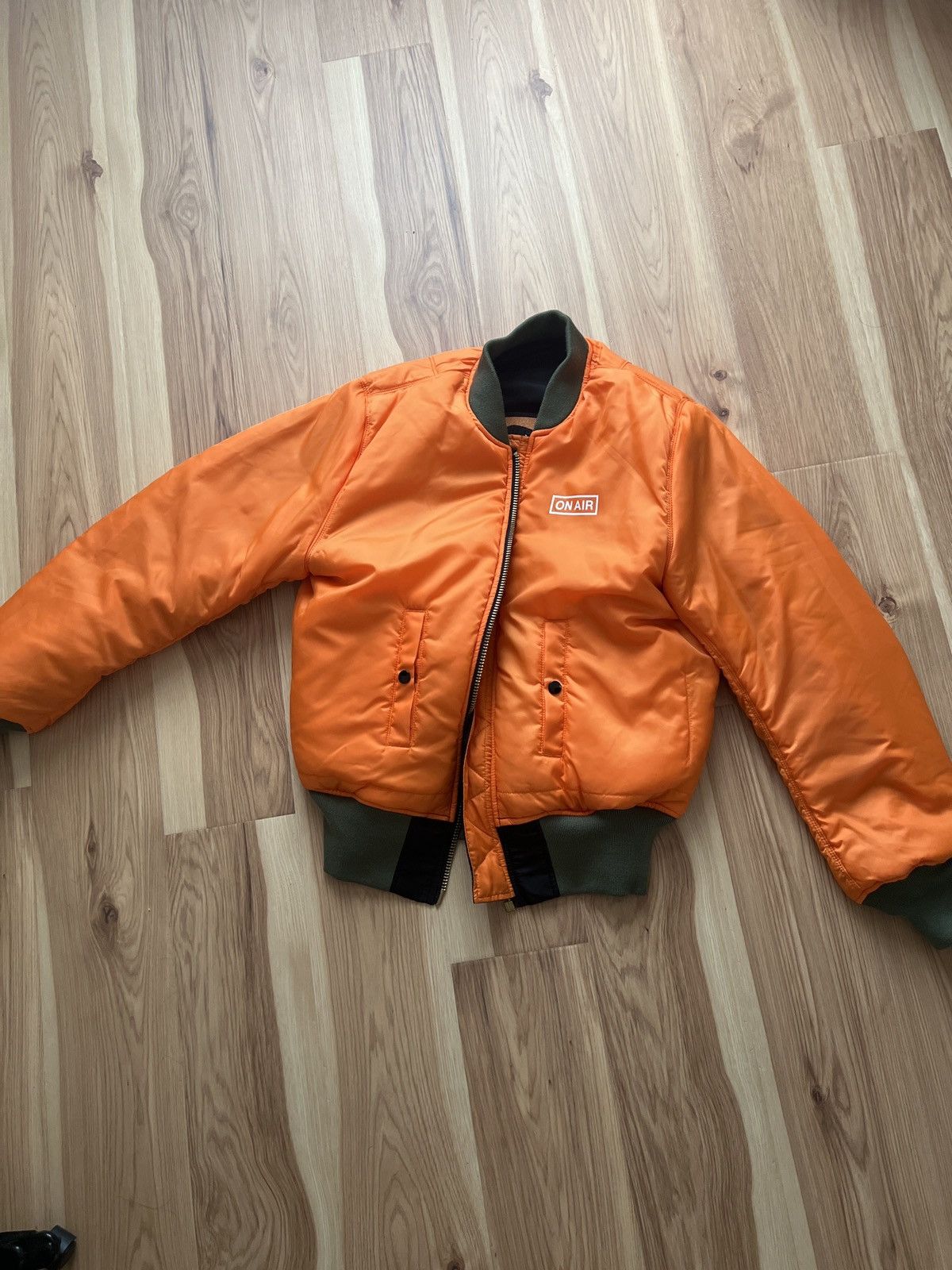 Alpha Industries ON-AIR x Alpha industries Collaboration Bomber reversible Size US S / EU 44-46 / 1 - 5 Thumbnail
