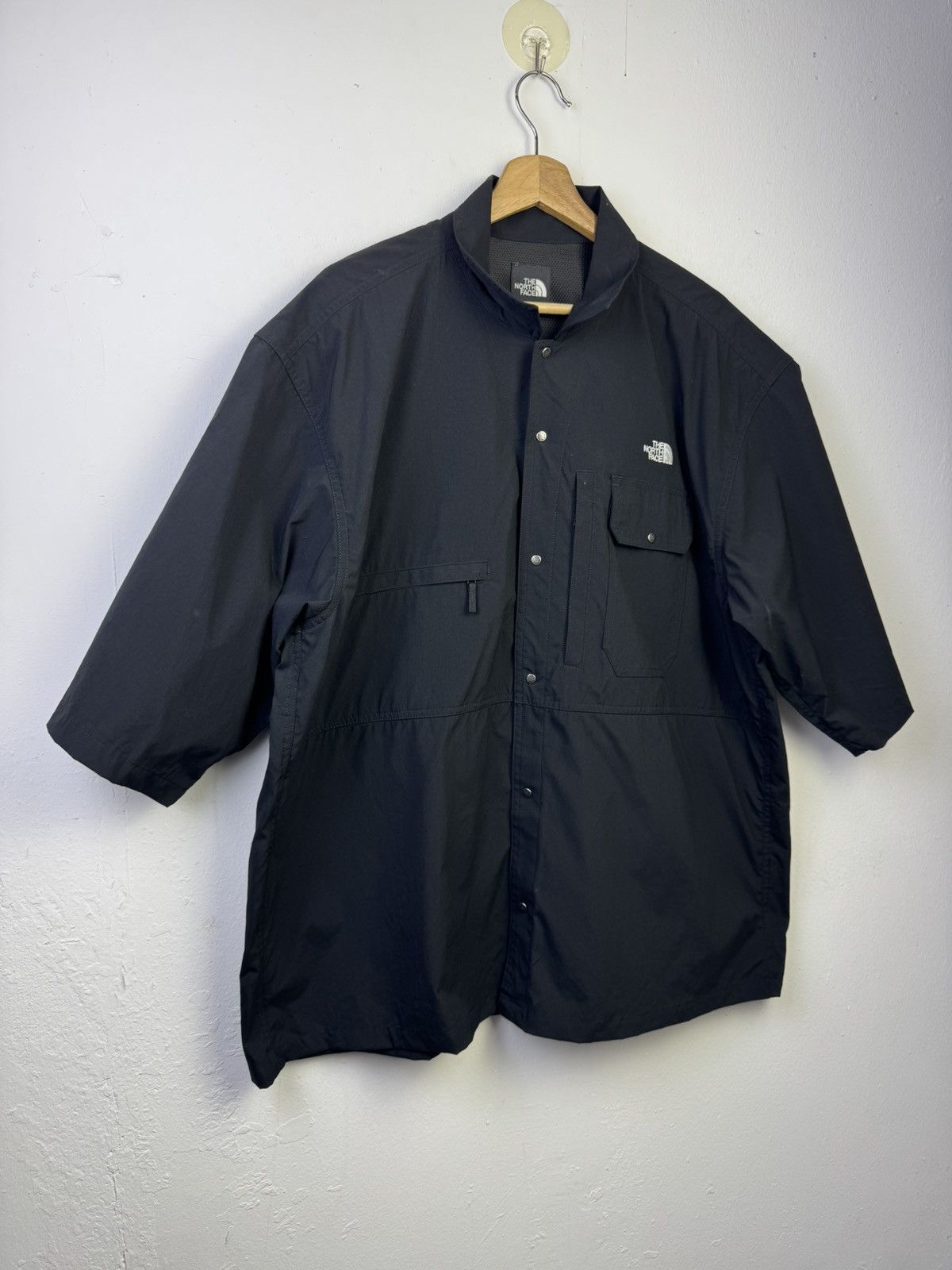 The North Face The North Face short-sleeve button-up technical shirt Size US XL / EU 56 / 4 - 2 Thumbnail