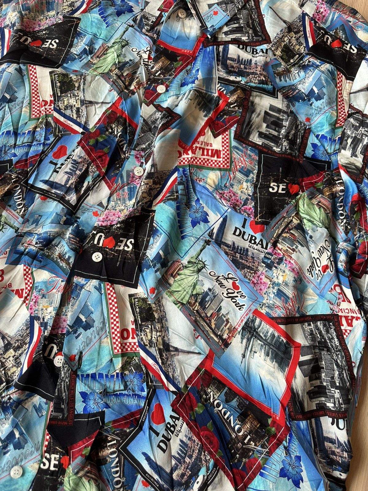 Balenciaga balenciaga silk tourist shirt Size US M / EU 48-50 / 2 - 2 Thumbnail