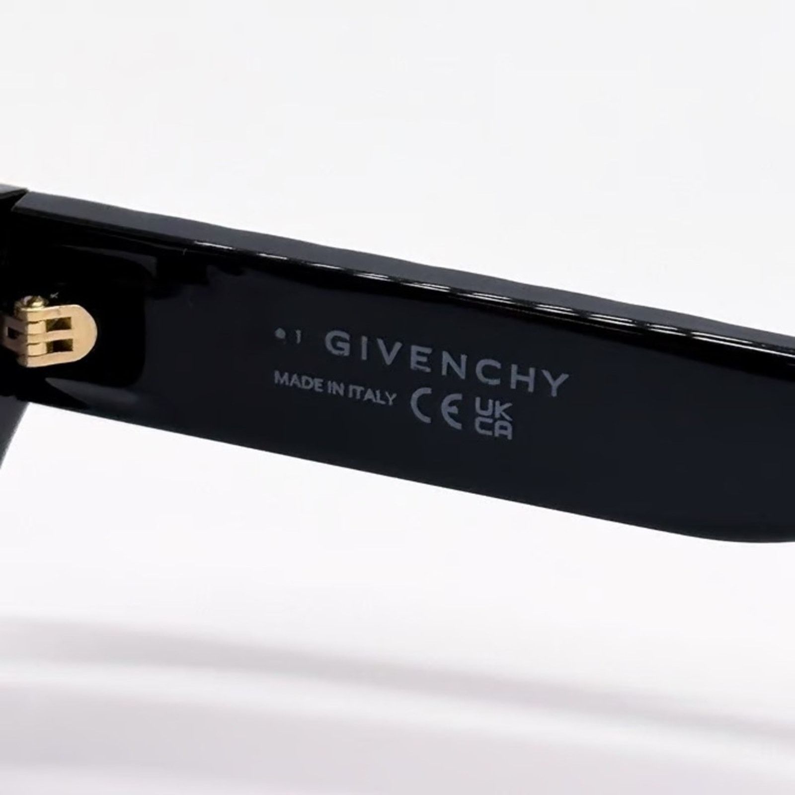 Givenchy New! Givenchy Elegant Black Sunglasses GV40078I 01A Size ONE SIZE - 8 Thumbnail