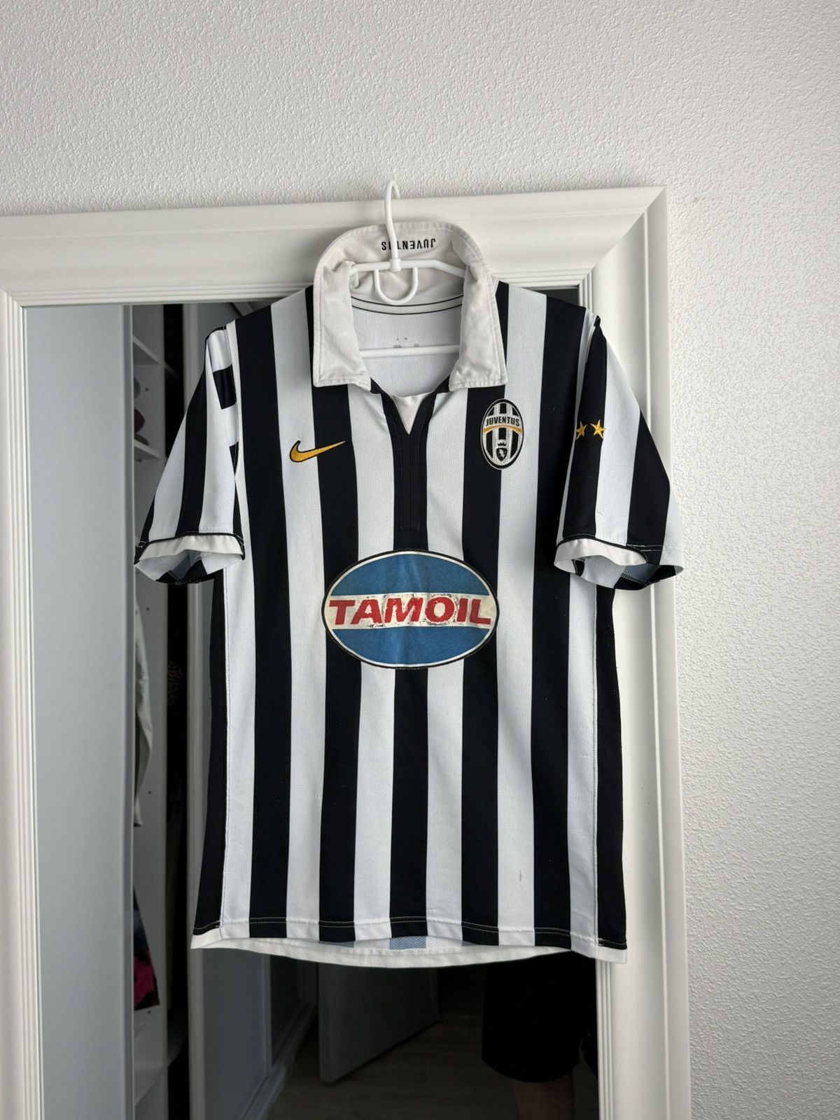 Nike JUVENTUS 2006 2007 HOME FOOTBALL SHIRT SOCCER JERSEY NIKE Size US S / EU 44-46 / 1 - 1 Thumbnail