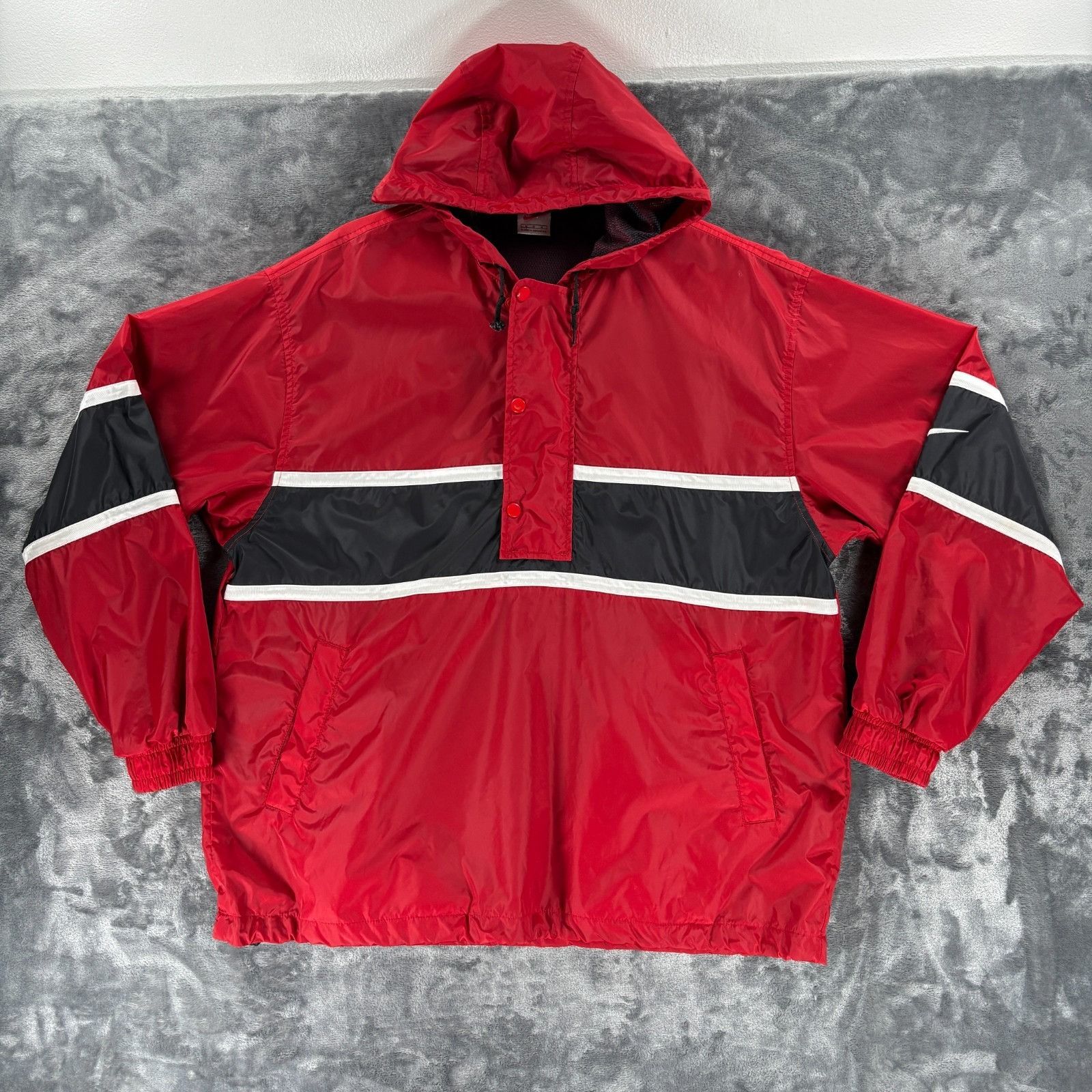 Nike Vintage Nike Red Black Hooded Pullover Windbreaker Jacket Me Size US M / EU 48-50 / 2 - 13 Thumbnail