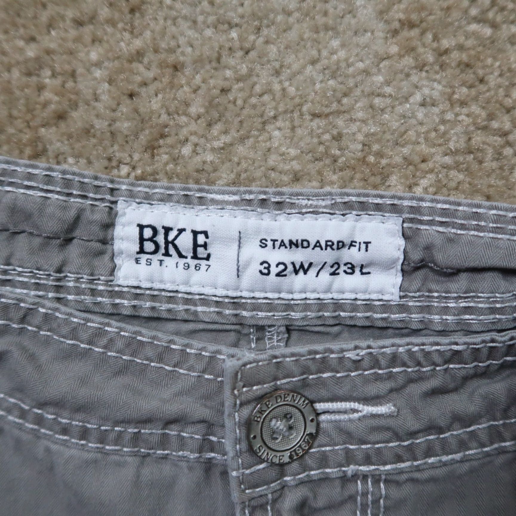 Vintage BKE Standard Fit Chino Shorts Men's 32 Gray 11" Inseam Flat Front Buckle Size US 32 / EU 48 - 2 Thumbnail