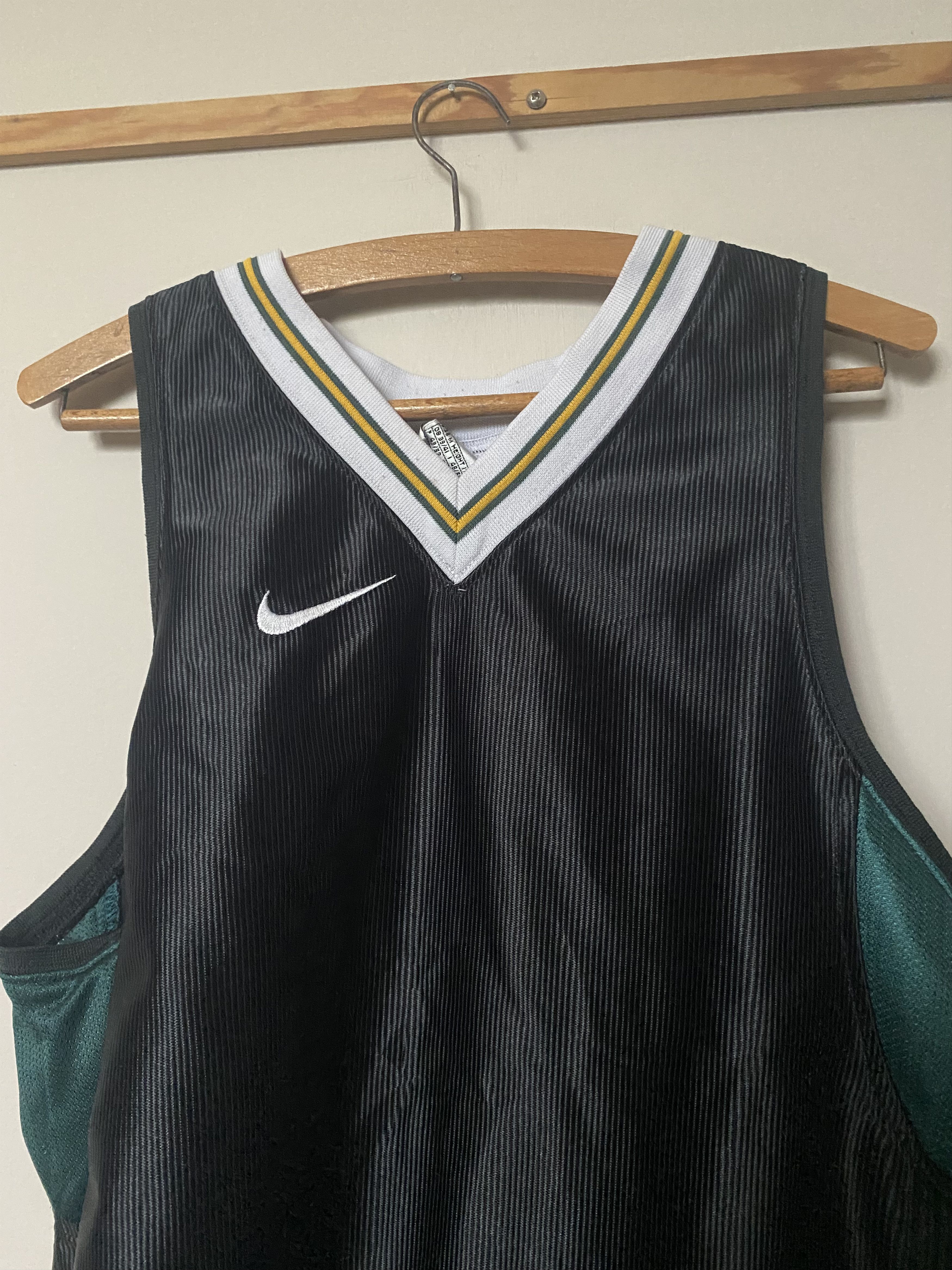 Nike Vintage Jersey basketball - NIKE retro - M - UNIQUE Size US M / EU 48-50 / 2 - 3 Thumbnail