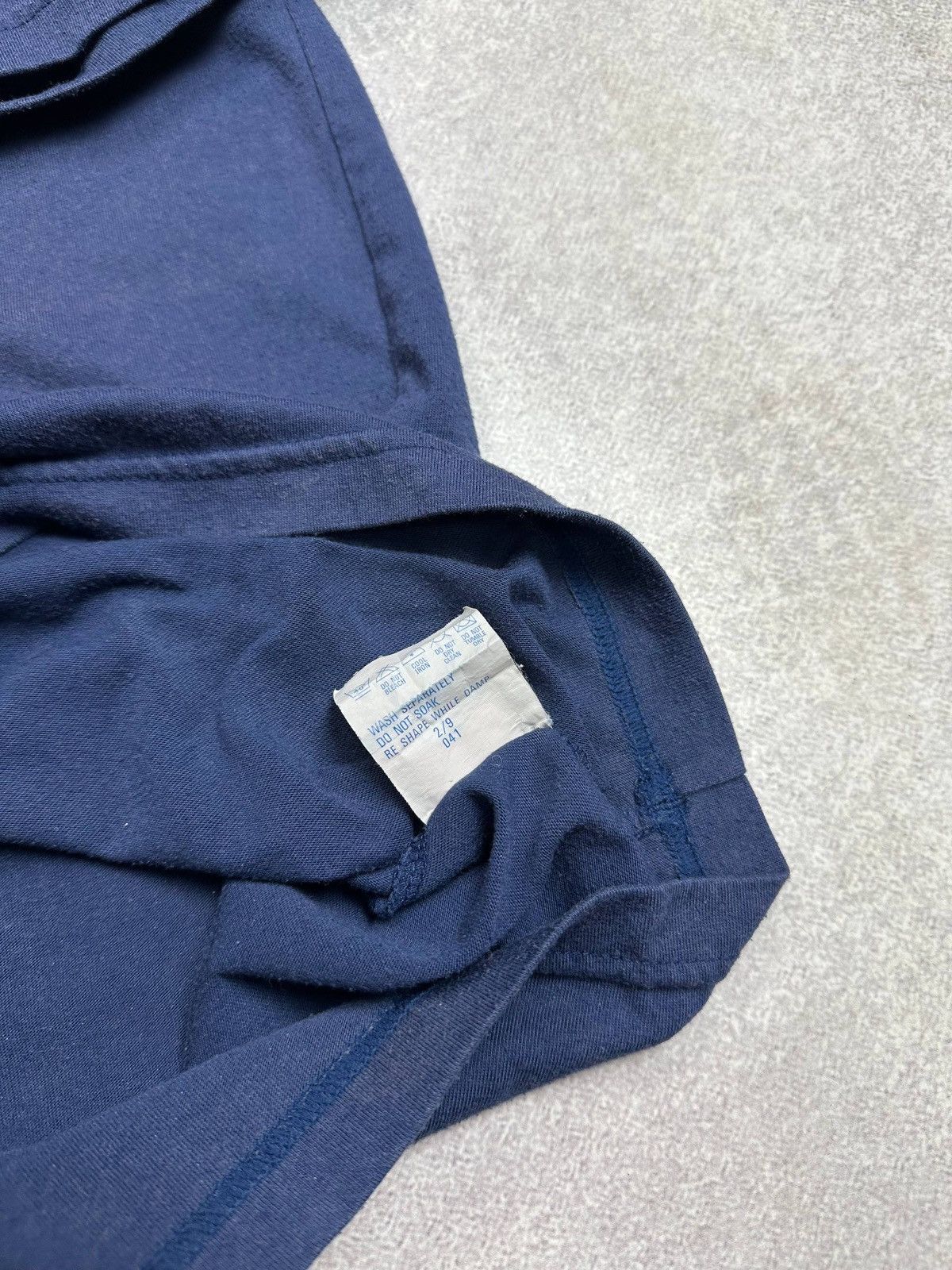 Umbro Vintage 90s Umbro Pro Training Blue T-shirt L Size US L / EU 52-54 / 3 - 6 Thumbnail