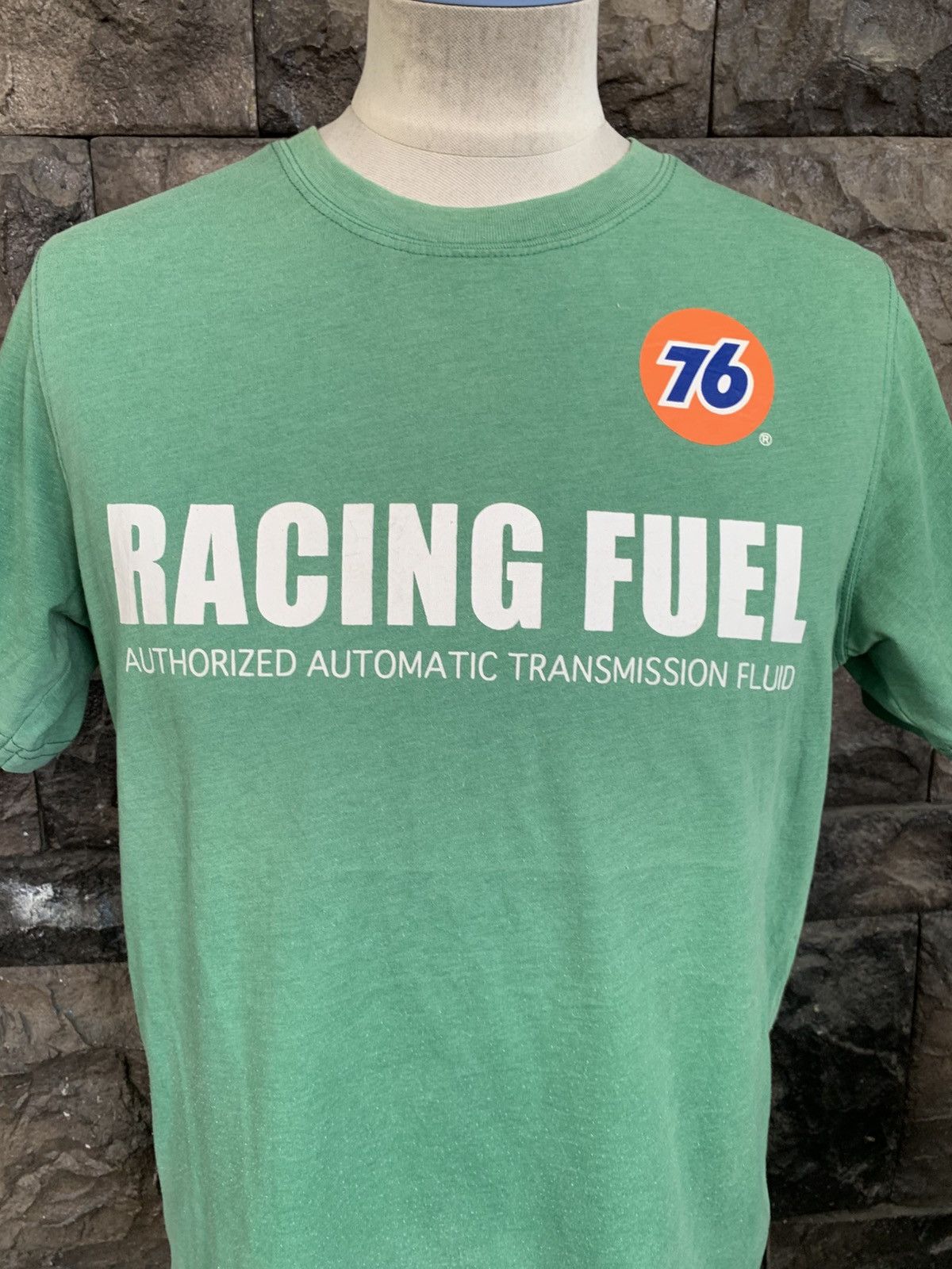 Vintage Vintage Union 76 Racing Fuel T Shirt Size US L / EU 52-54 / 3 - 2 Thumbnail