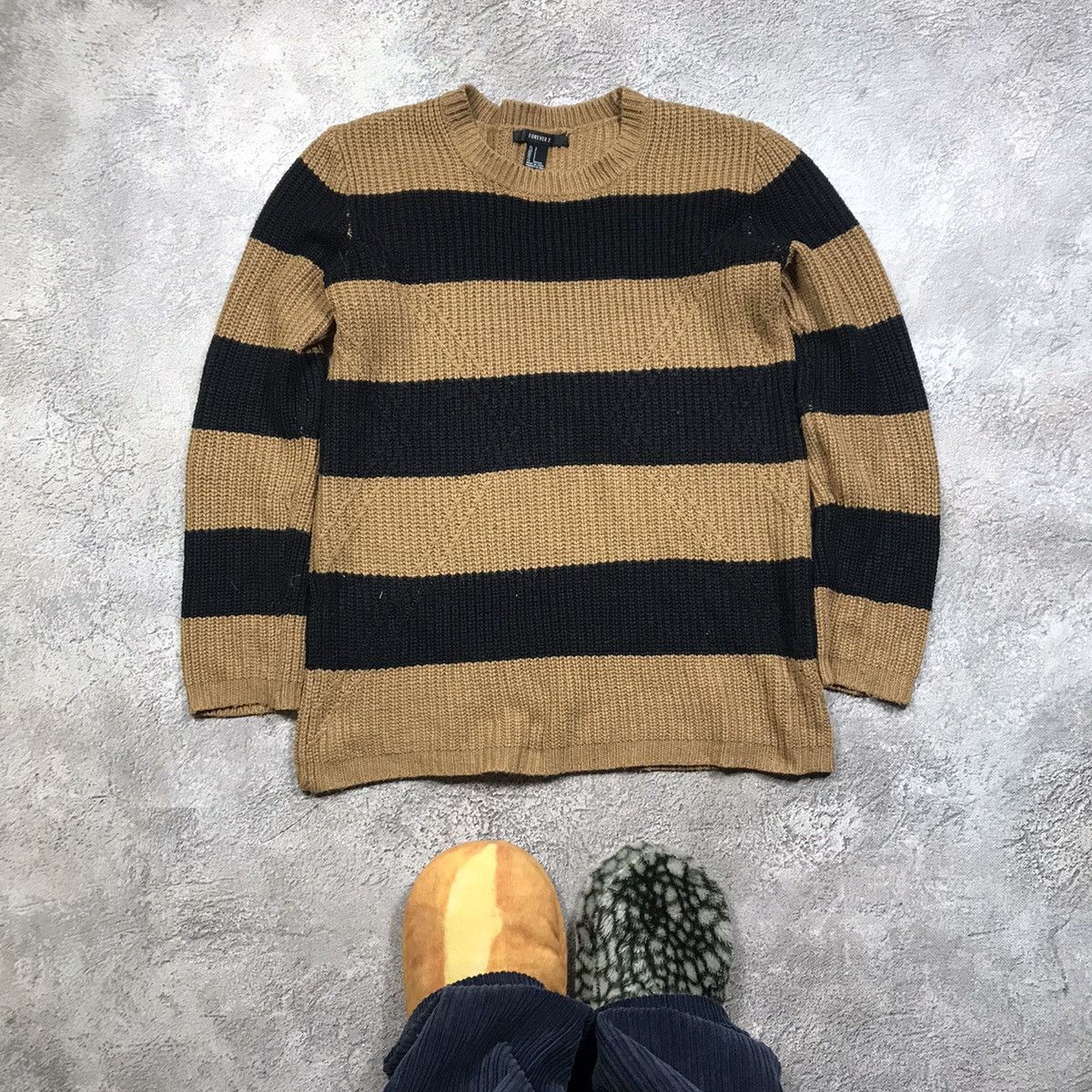 Vintage Vintage 90s Striped Knit Sweater Oversized Grunge Tan Logo M Size M / US 6-8 / IT 42-44 - 1 Thumbnail